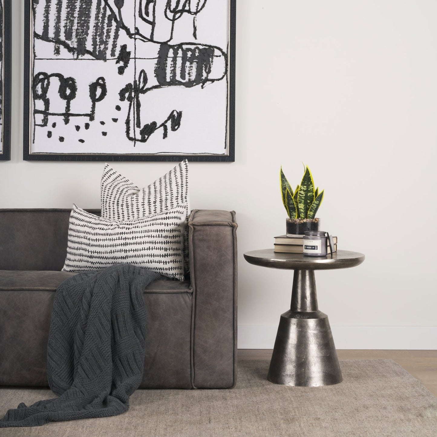 Bobbi Accent Table Mercana Mer 70614 9