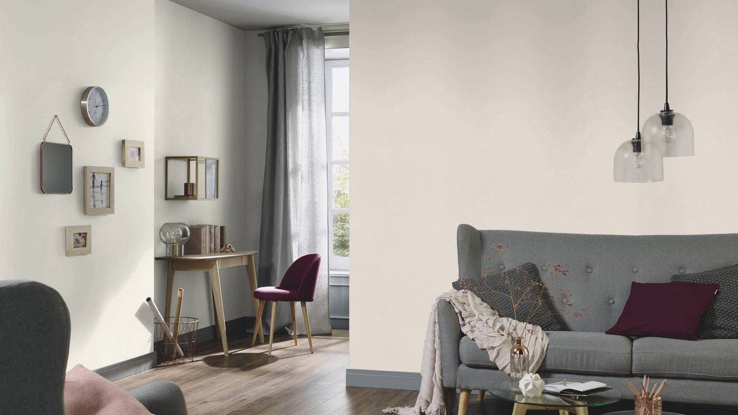 Elle Decoration Solid Wallpaper in Beige/Neutral