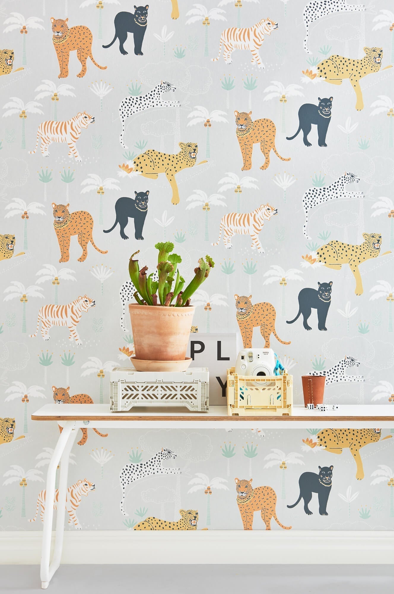 Black Panther Light Grey Wallpaper by Majvillan