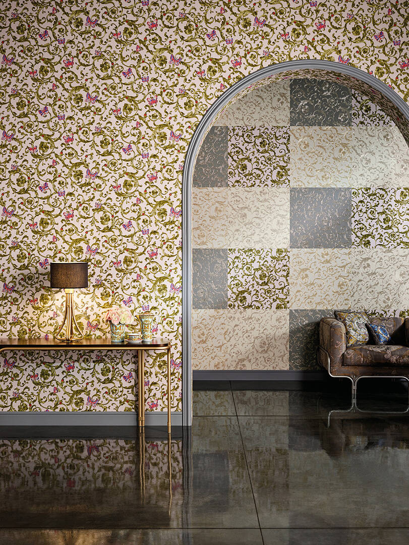 Classic Scrollwork Damask Butterflies Textured Wallpaper in Pink/Gold