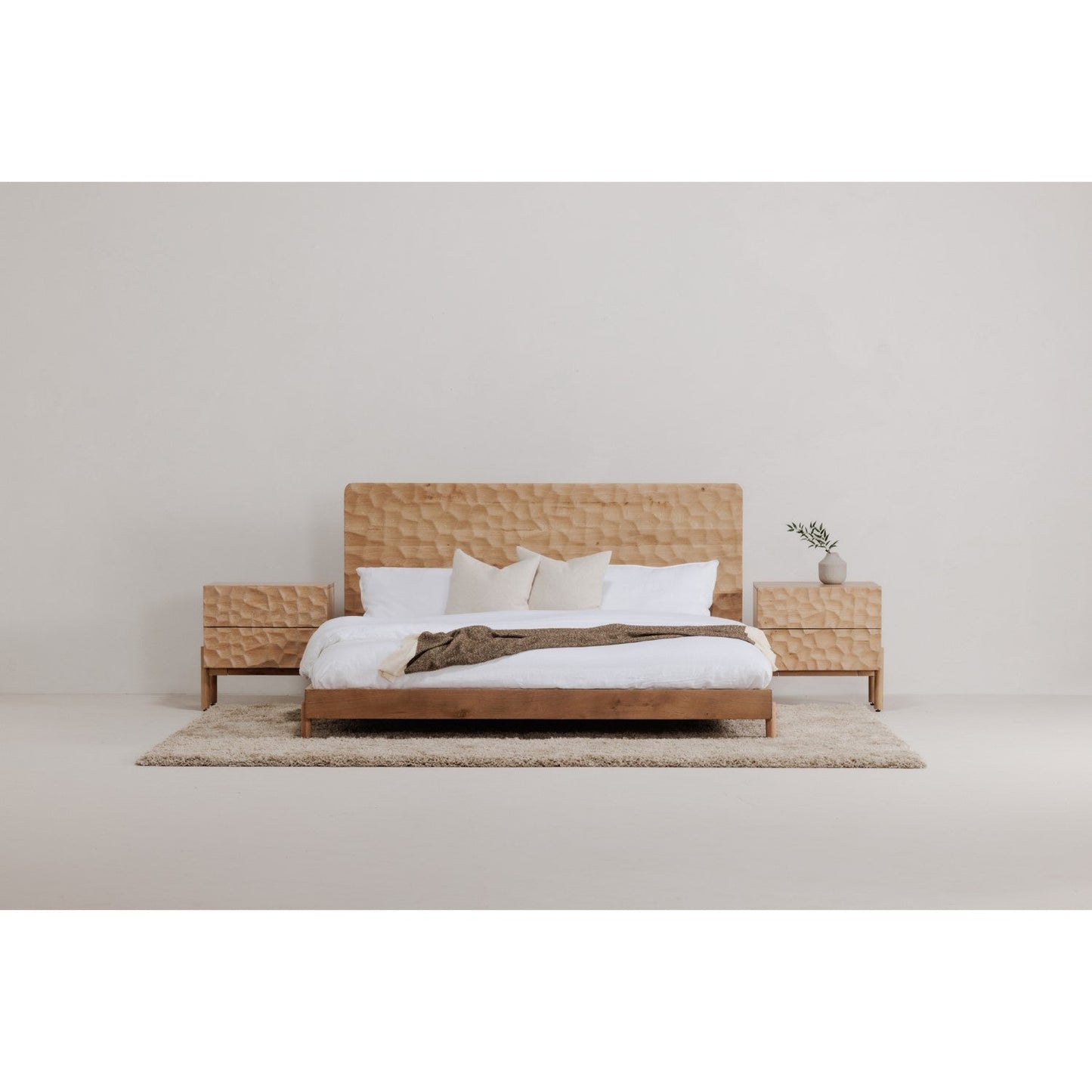 Misaki Nightstand 28