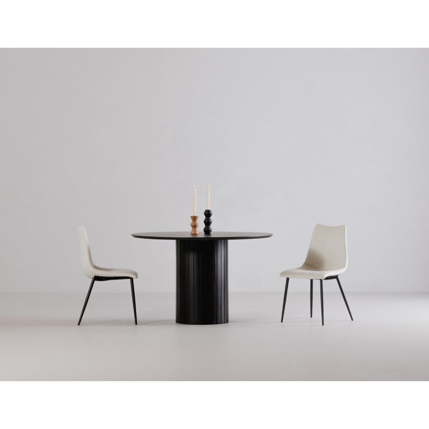 Povera Round Dining Table 7