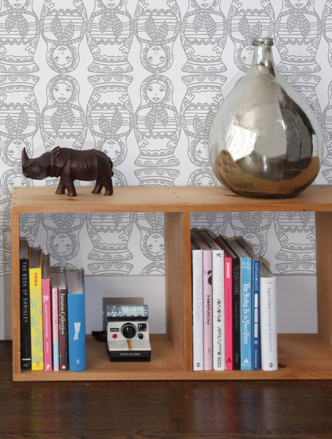 Sample Maatuska Wallpaper in Pepper design by Aimee Wilder