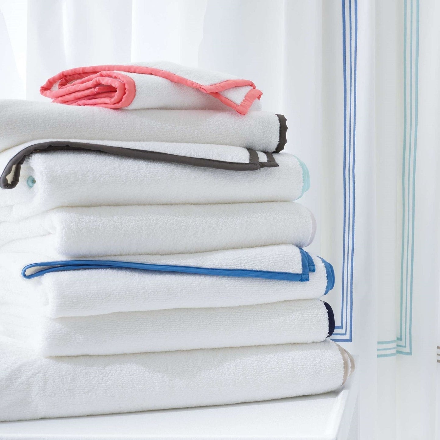 signature banded white indigo towel by annie selke sbwibs 5