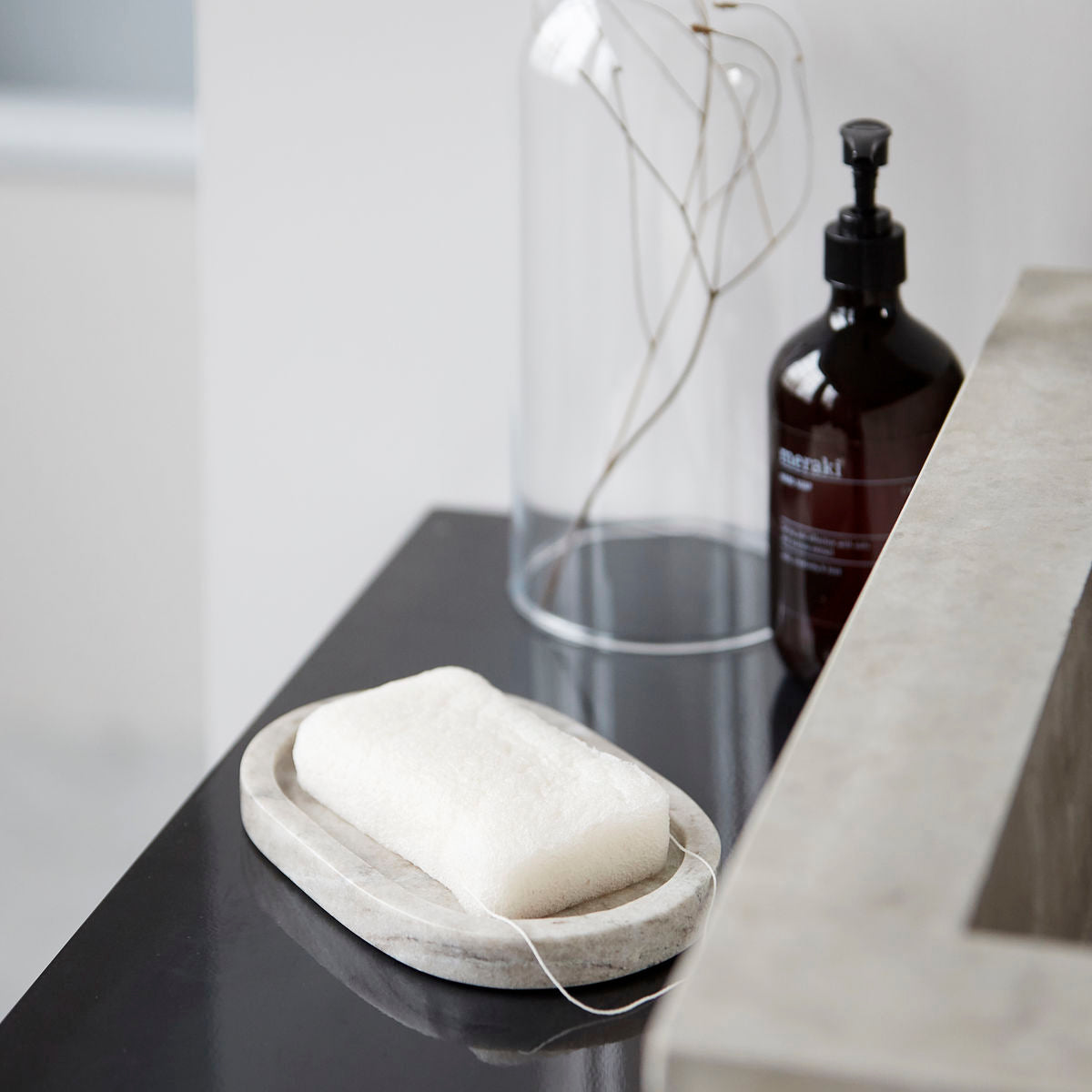 meraki konjac sponge in white rectangle 4