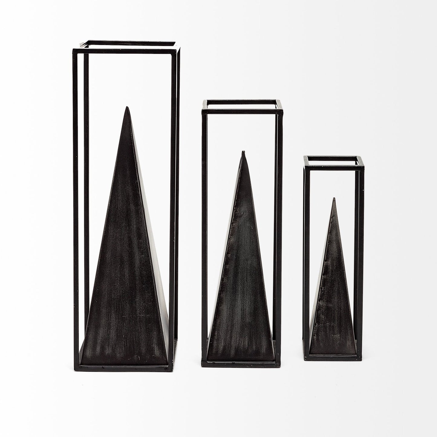 Memphis Metal Pyramid Object Mercana Mer 67657 1