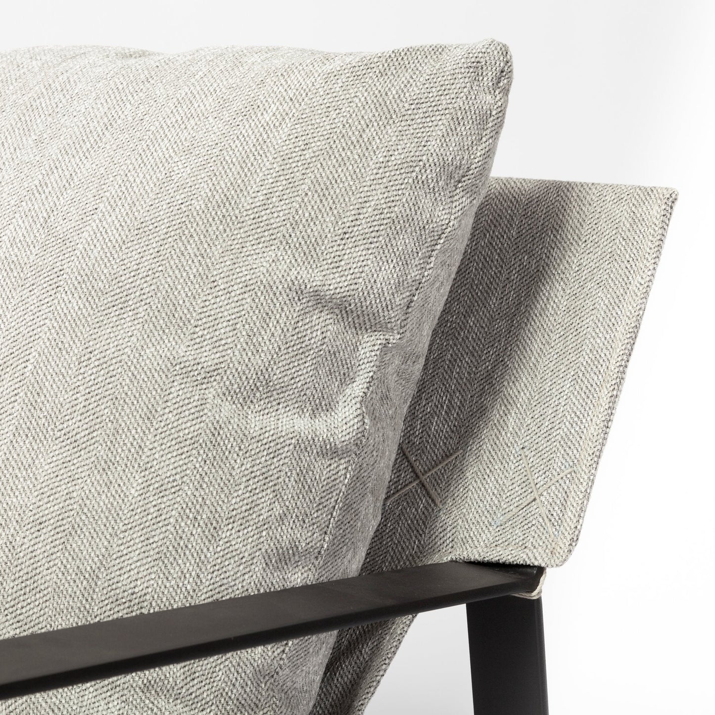 Guilia Accent Chair Mercana Mer 69003 11
