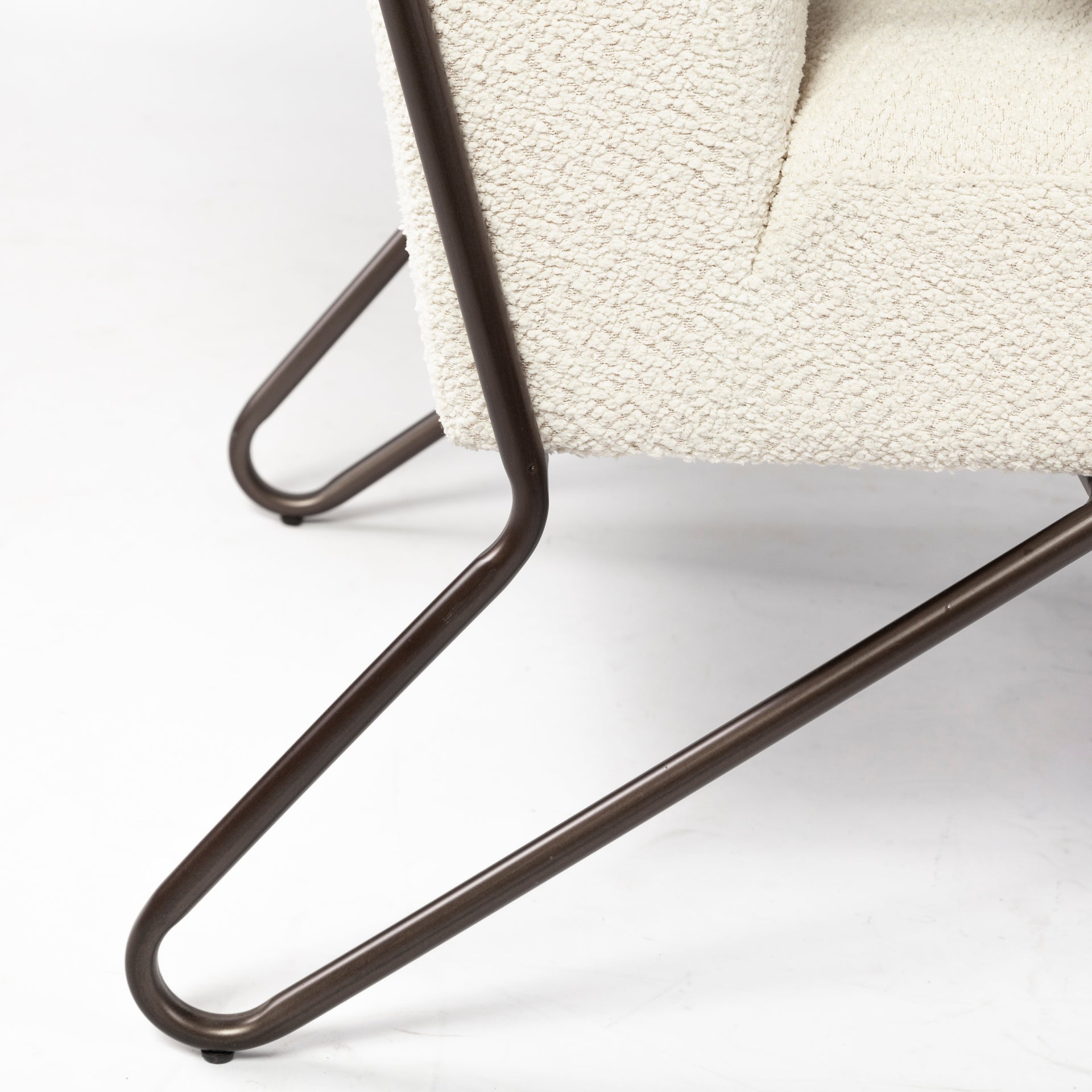 Vicunya Upholstered Accent Chair Mercana Mer 69136 8