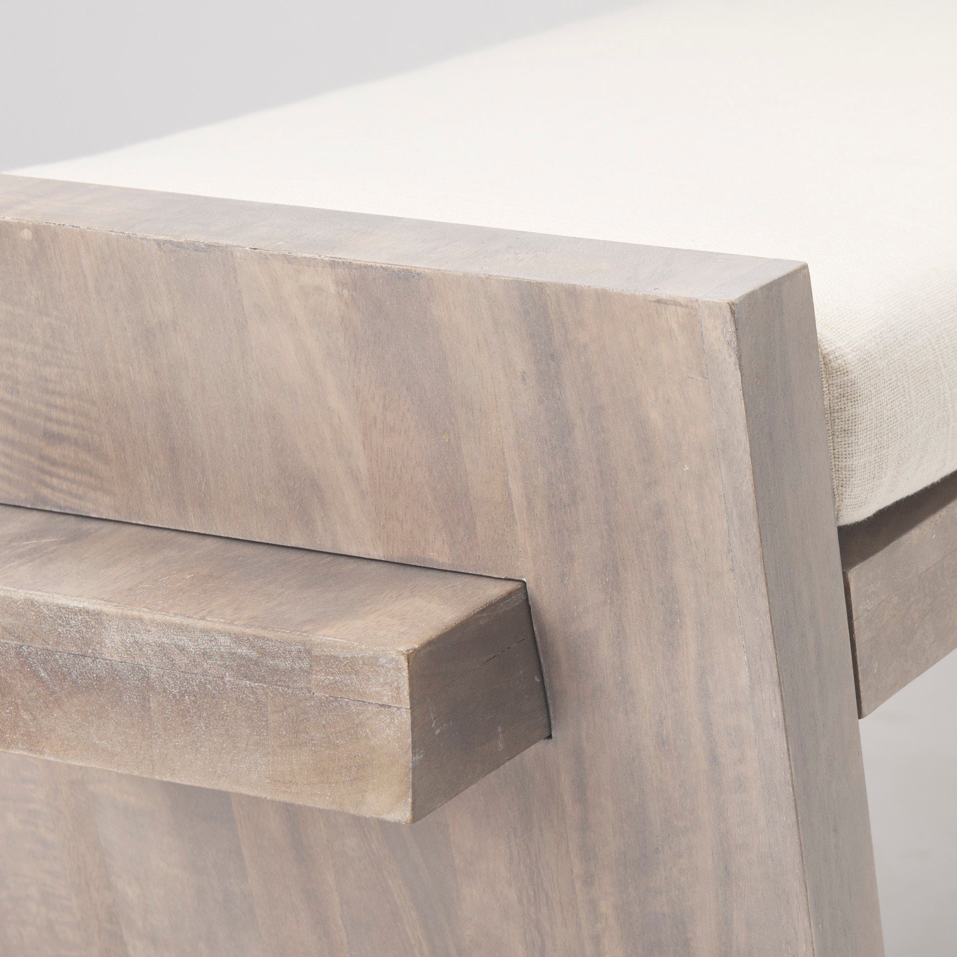 Elaine Bench Mercana Mer 68745 5