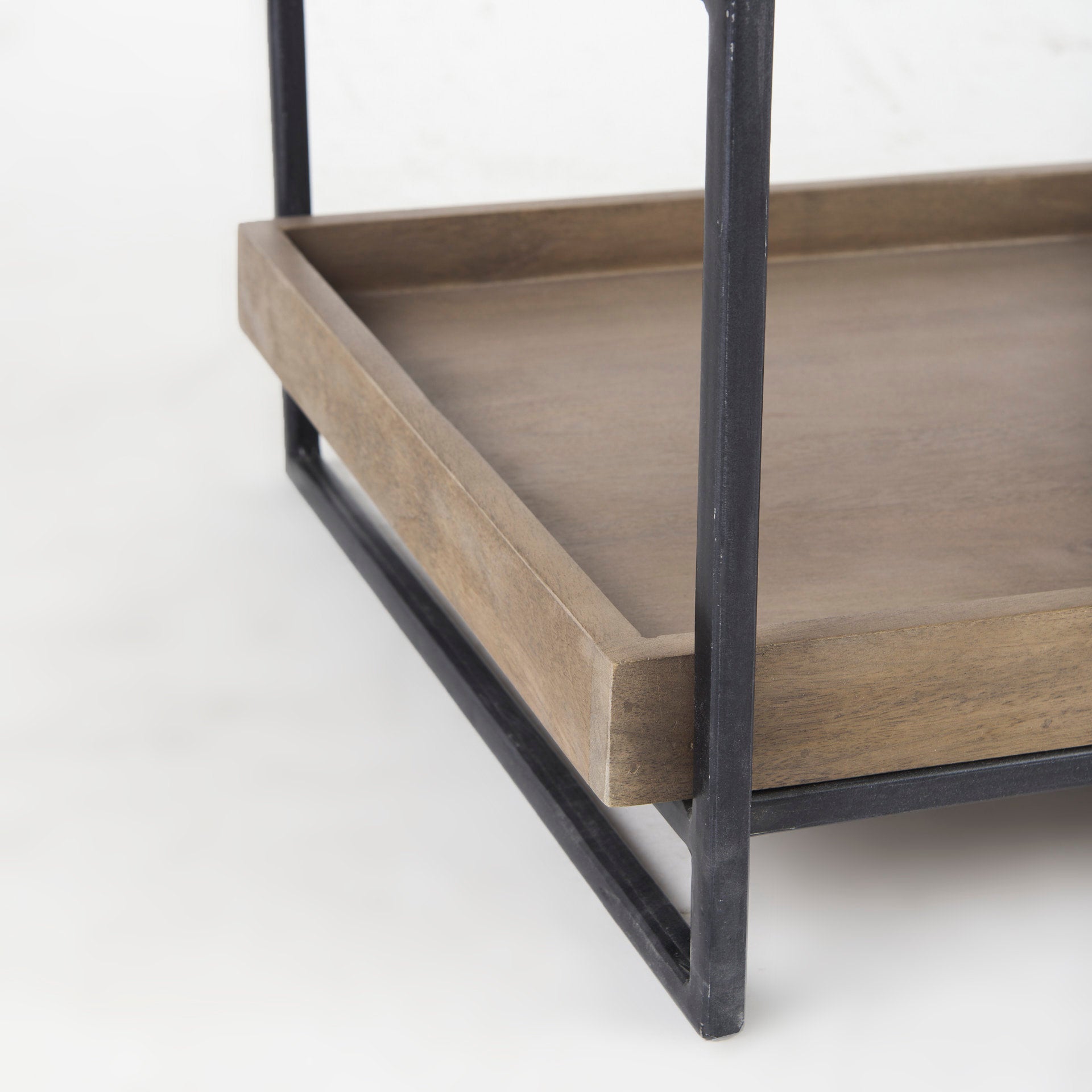 Trey Accent Table Mercana Mer 68219 7