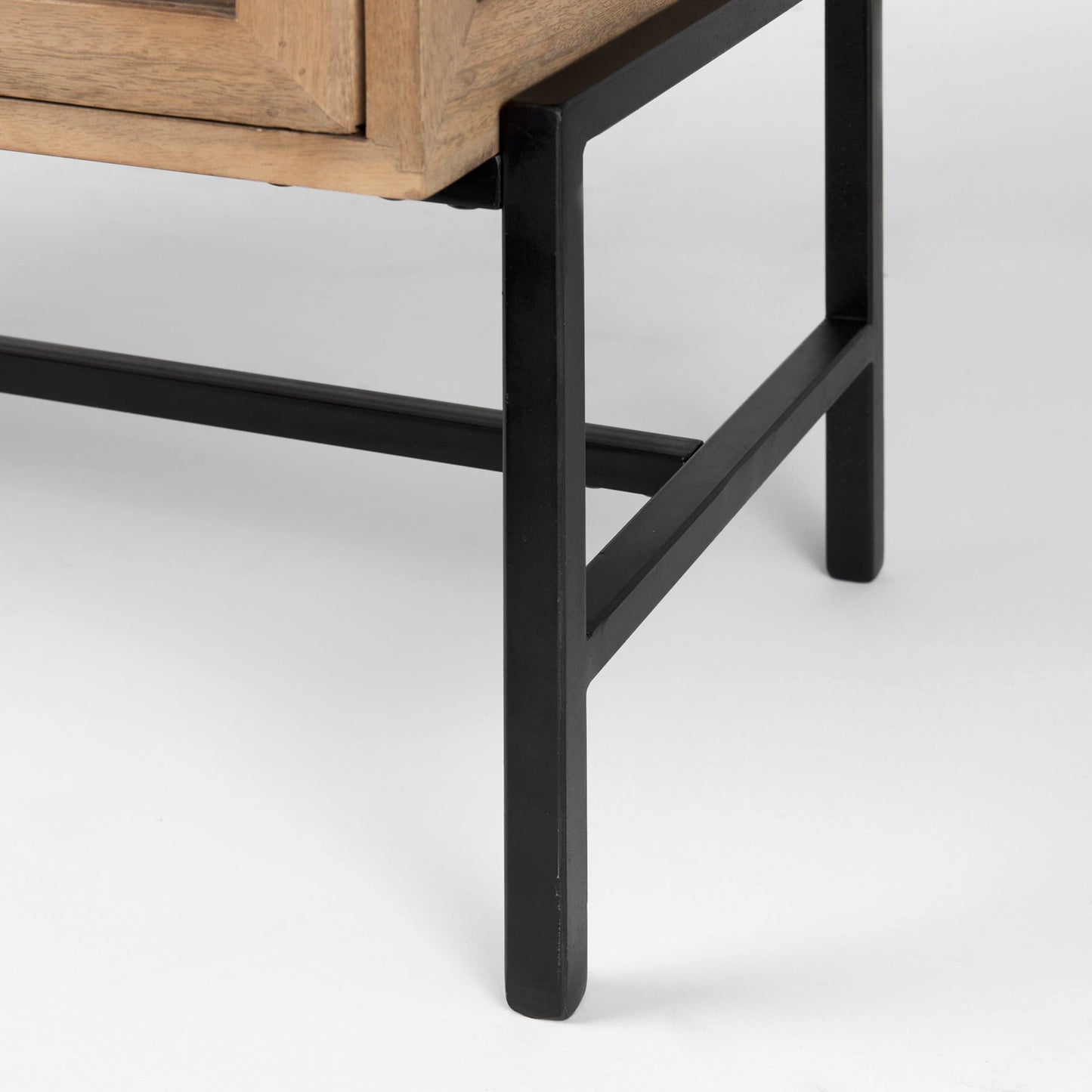 Arelius Accent Cabinet Mercana Mer 69226 41