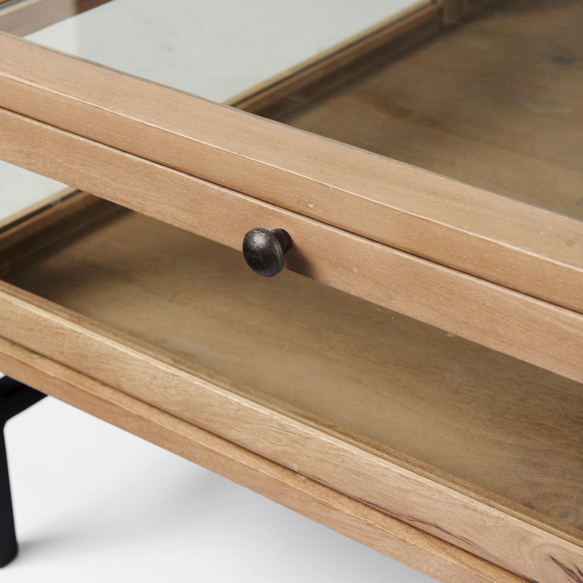Arelius Coffee Table Mercana Mer 69297 44