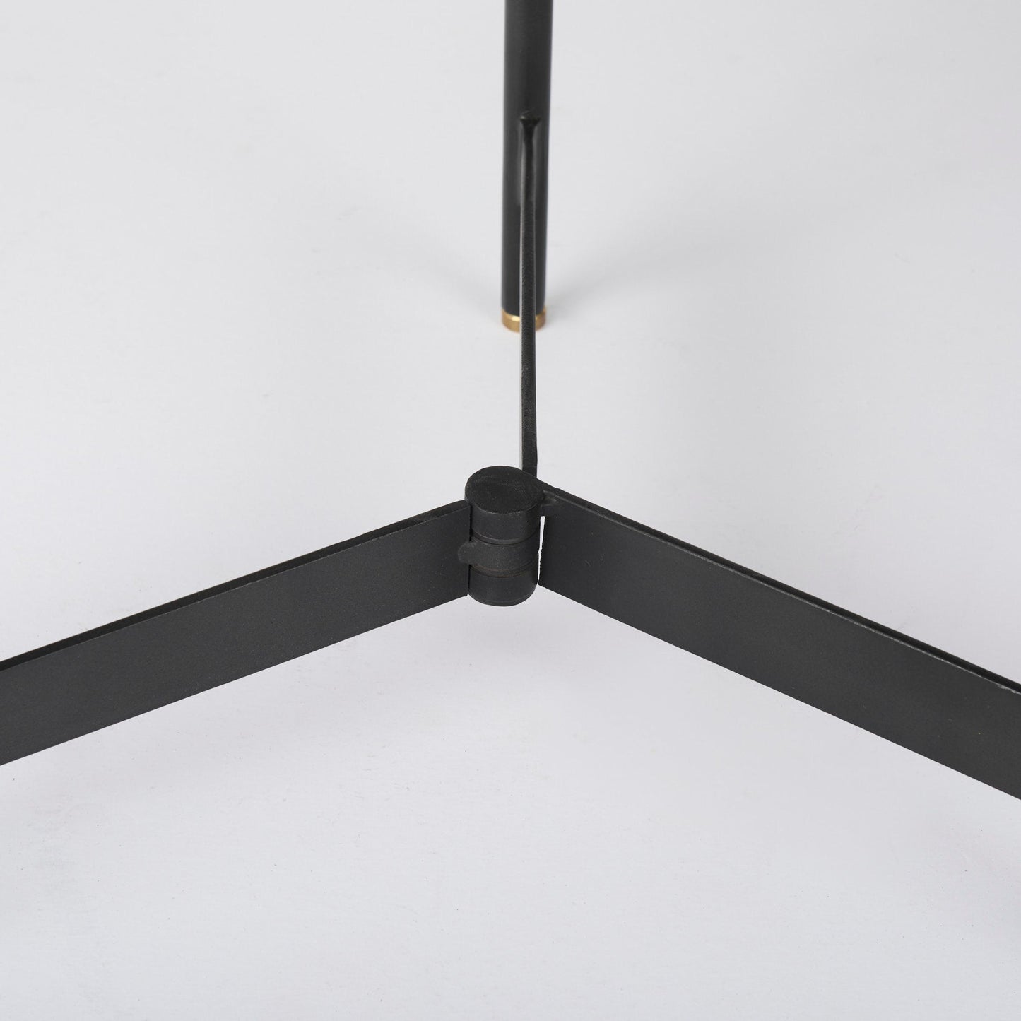 Marquisa Accent Table Mercana Mer 69282 8