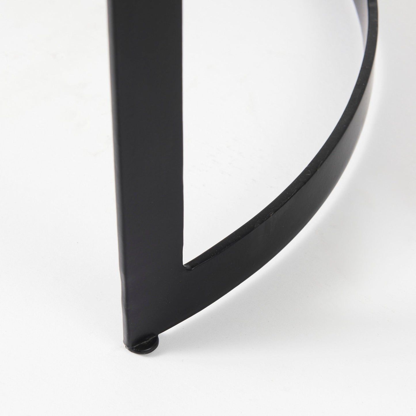 Aisley Accent Table Mercana Mer 69283 10