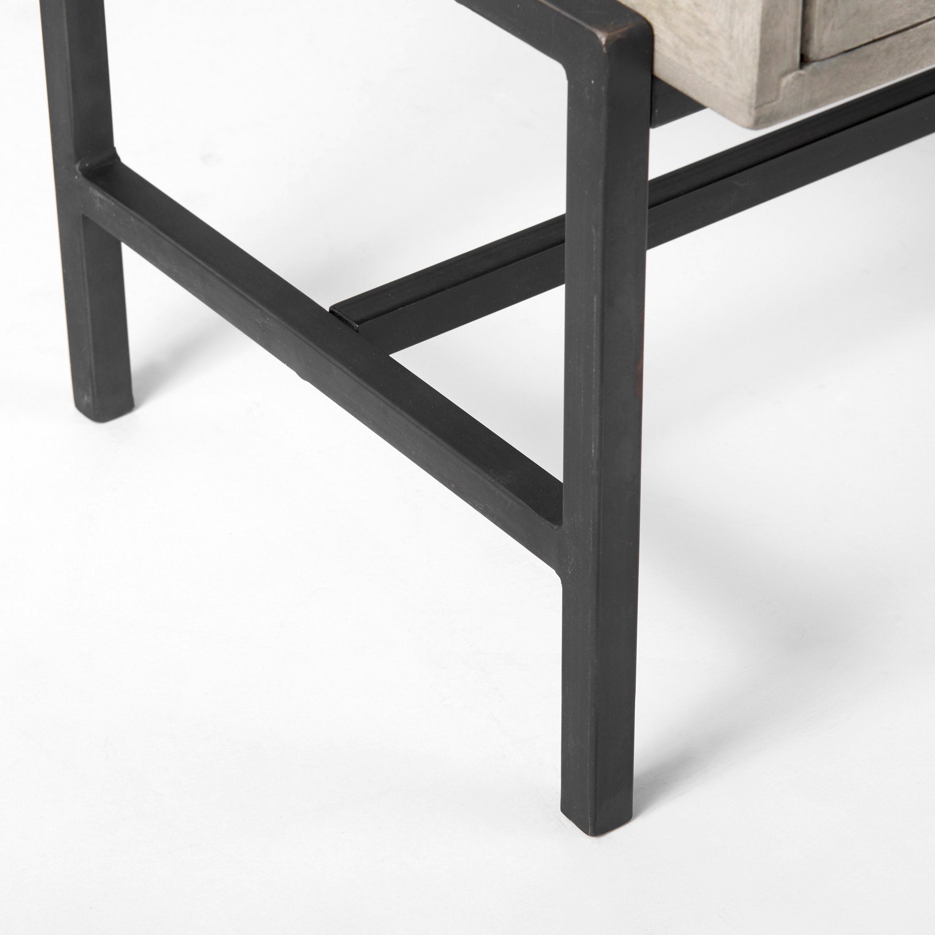 Arelius Accent Cabinet Mercana Mer 69226 45