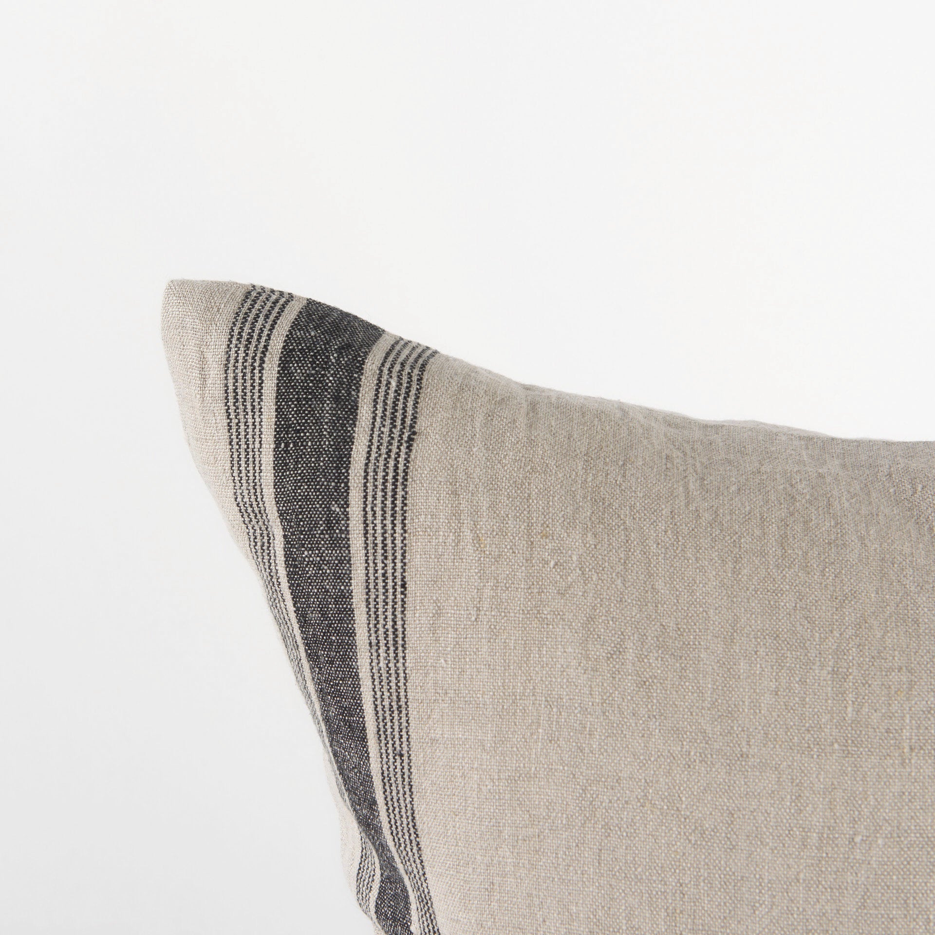 Hattie Pillow Mercana Mer 69433 6