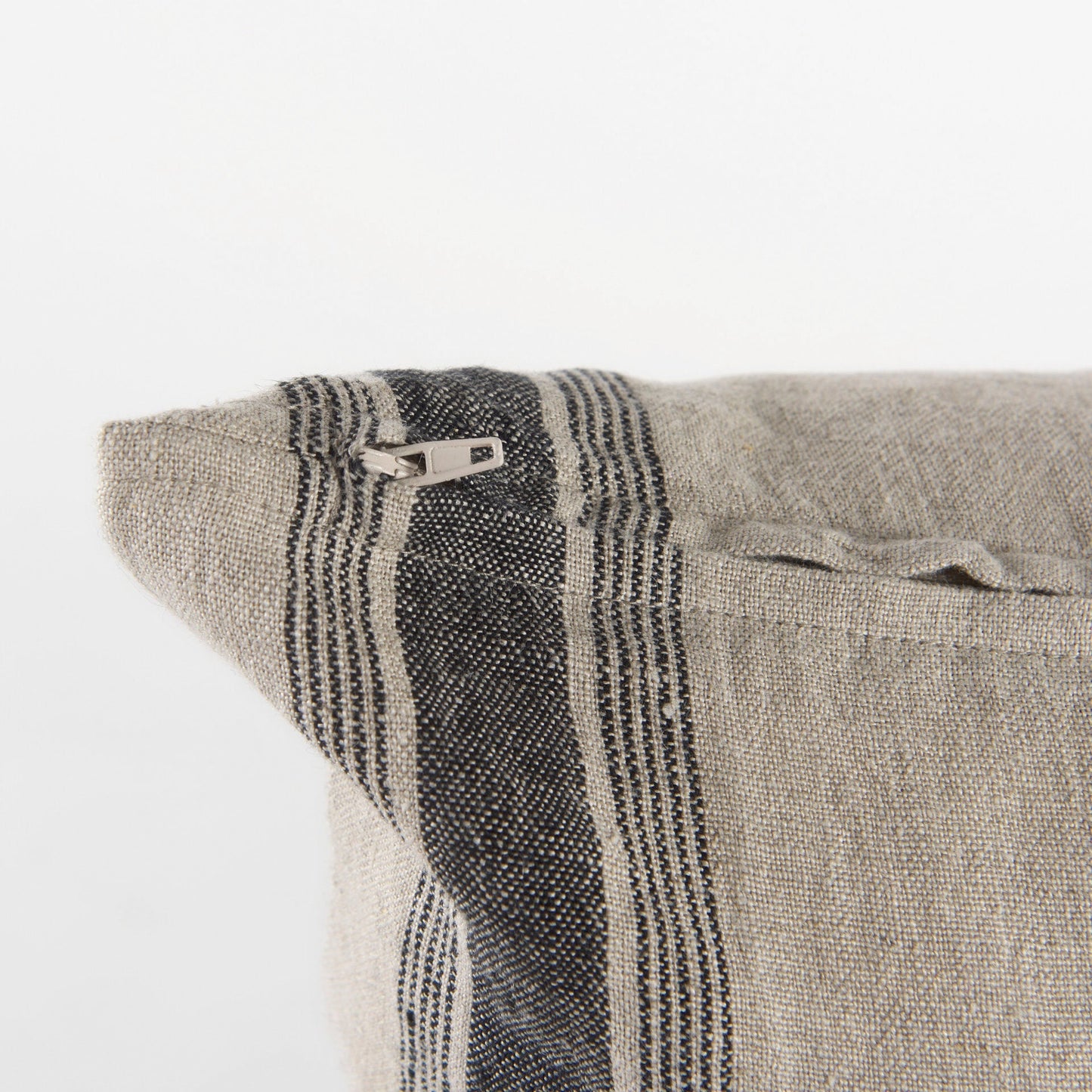 Hattie Pillow Mercana Mer 69433 8