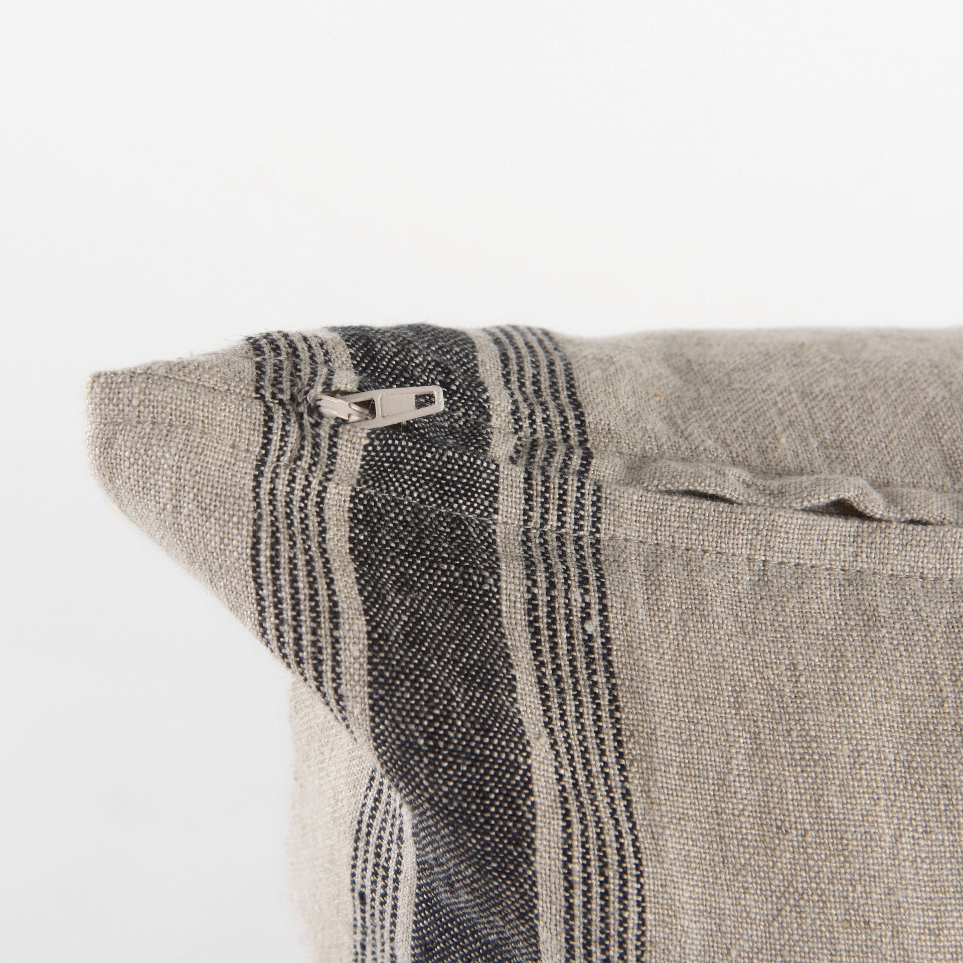 Hattie Pillow Mercana Mer 69433 8