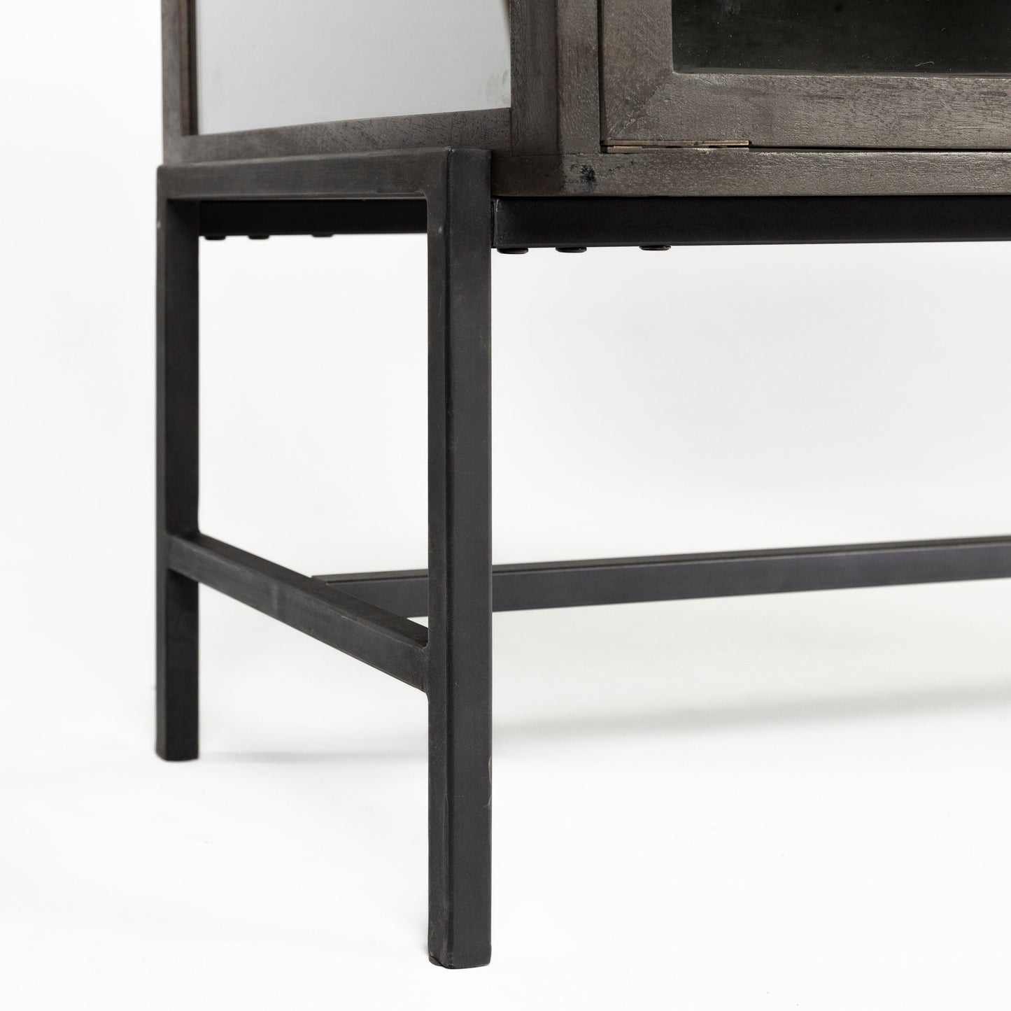 Arelius Accent Cabinet Mercana Mer 69226 44