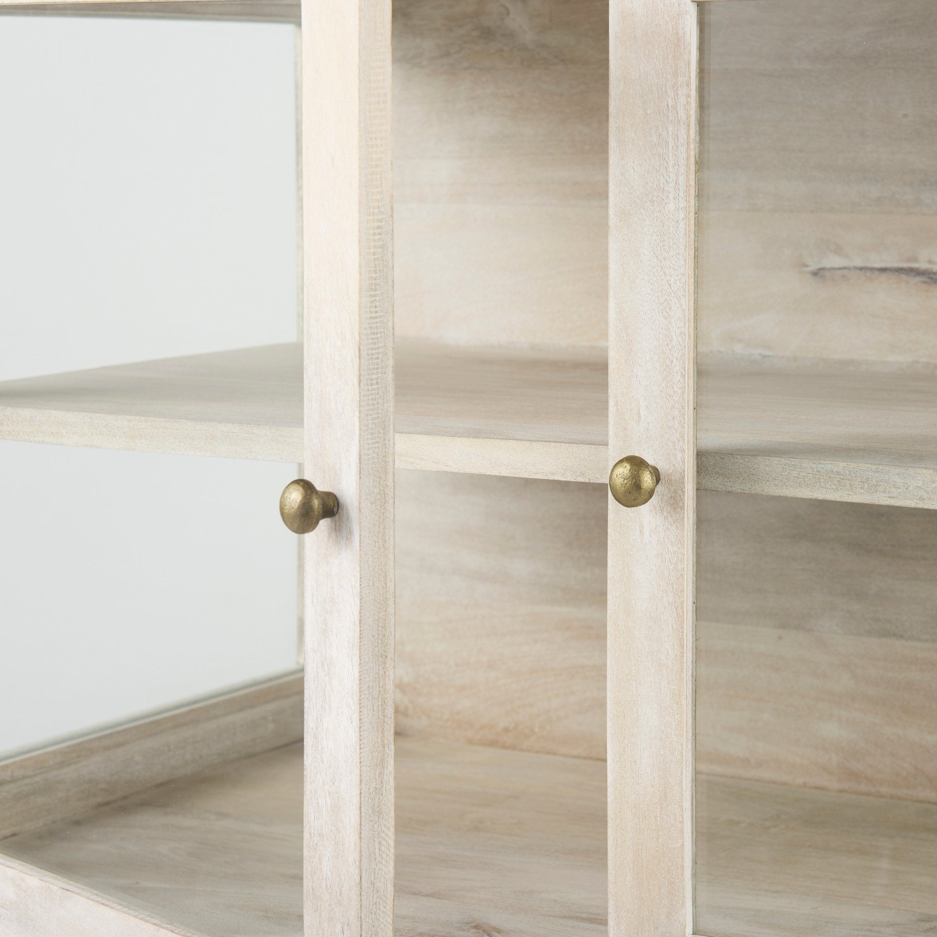 Arelius Accent Cabinet Mercana Mer 69226 33