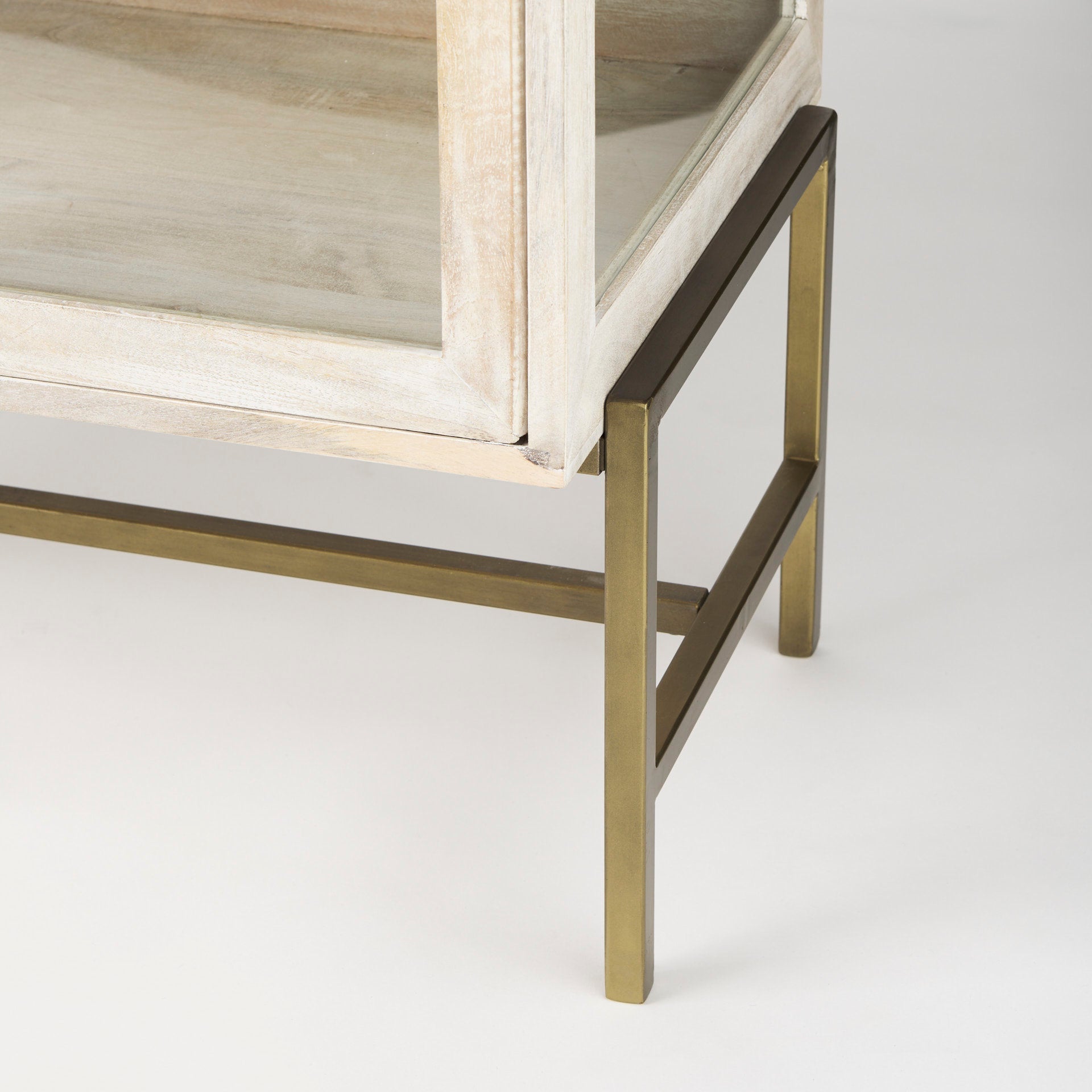 Arelius Accent Cabinet Mercana Mer 69226 43