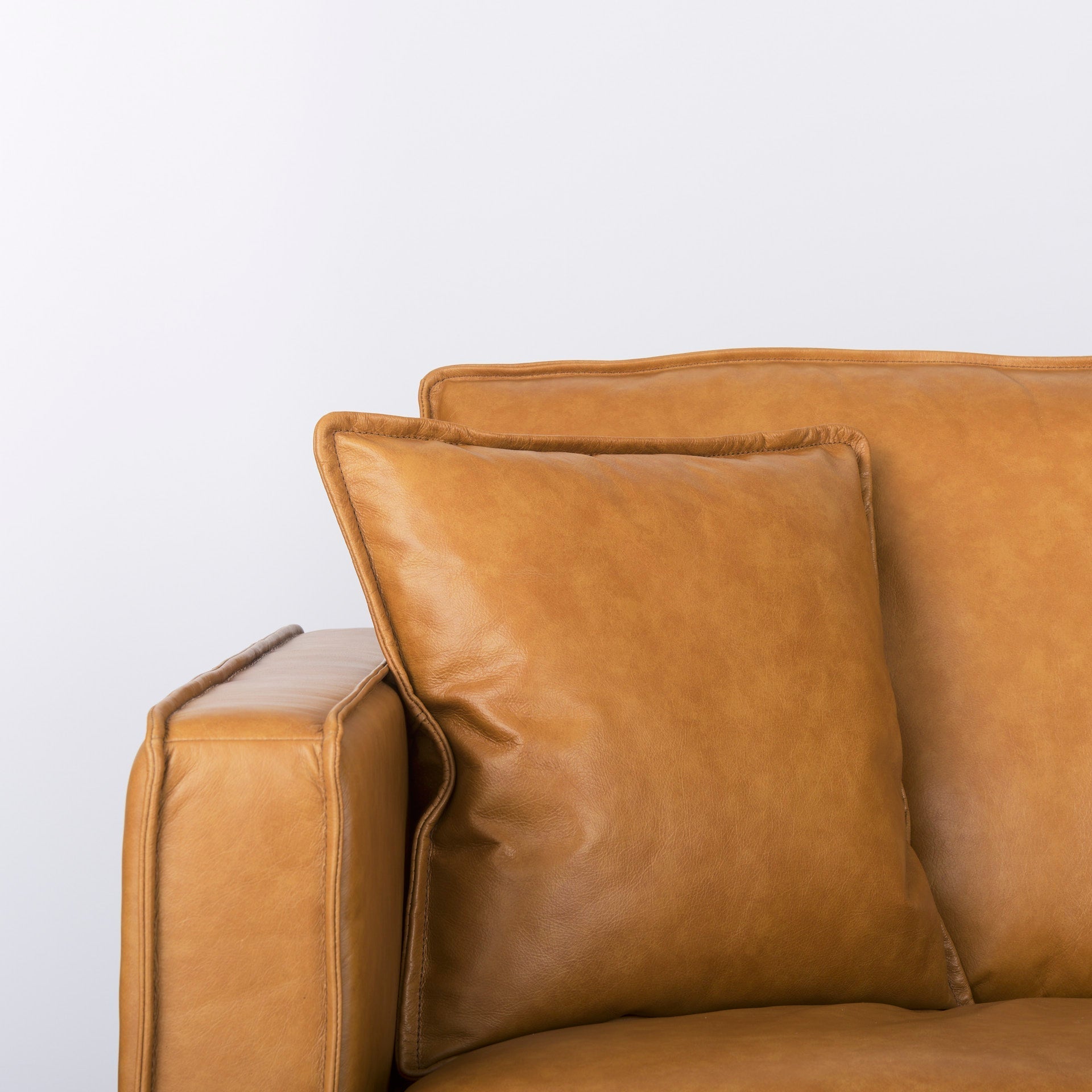 Darcy Sofa Mercana Mer 69646 Ab 13