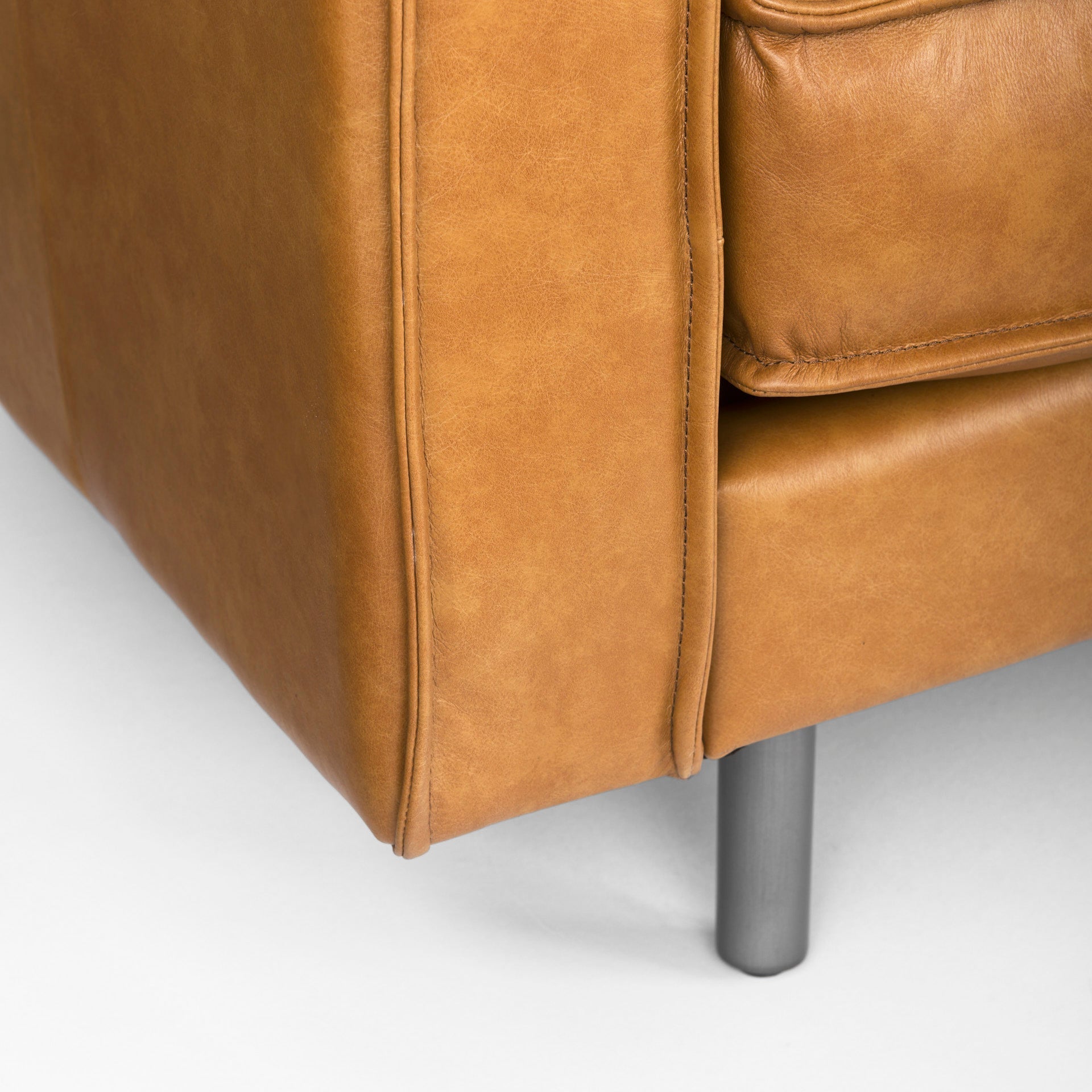 Darcy Sofa Mercana Mer 69646 Ab 19