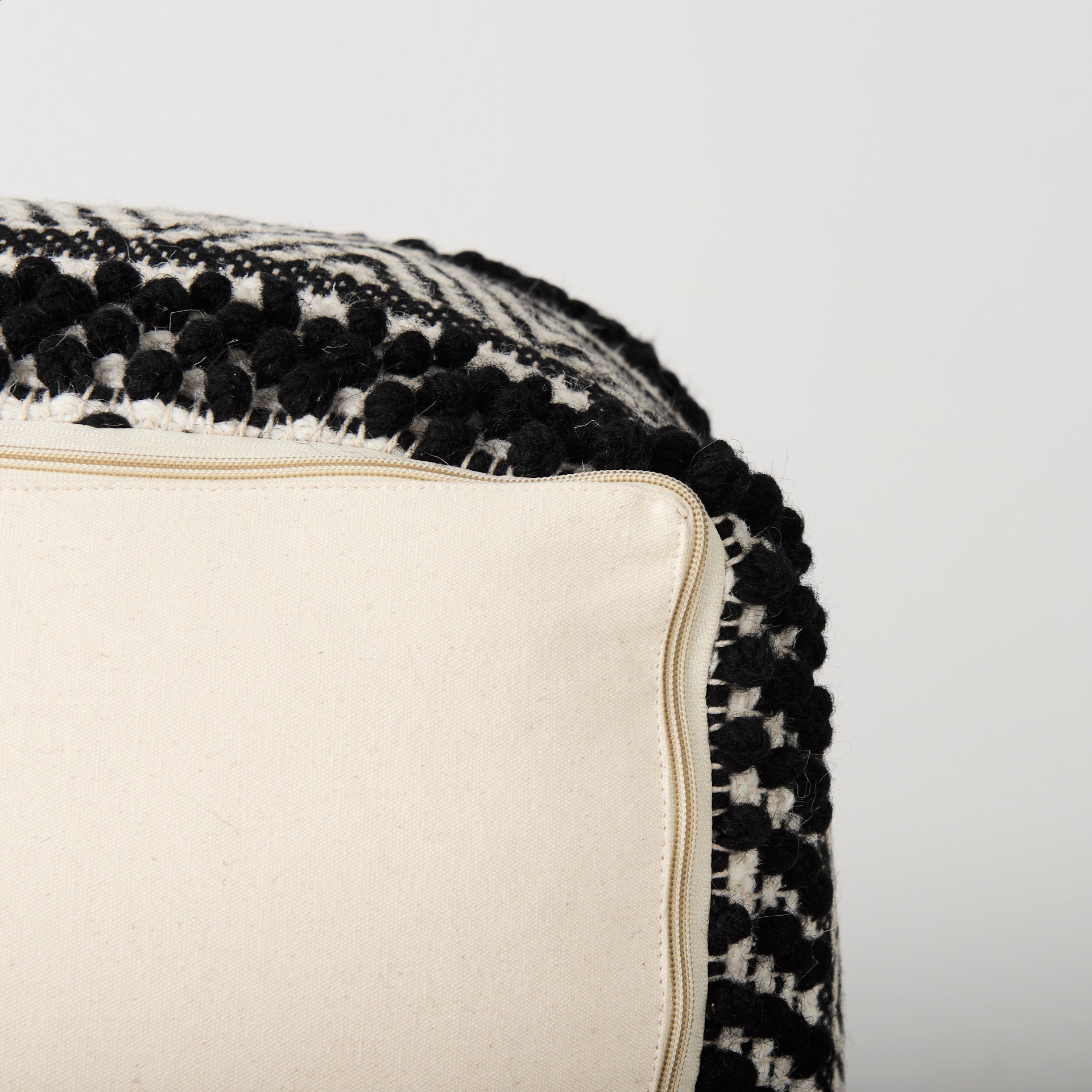 Garima Pouf Mercana Mer 69524 9