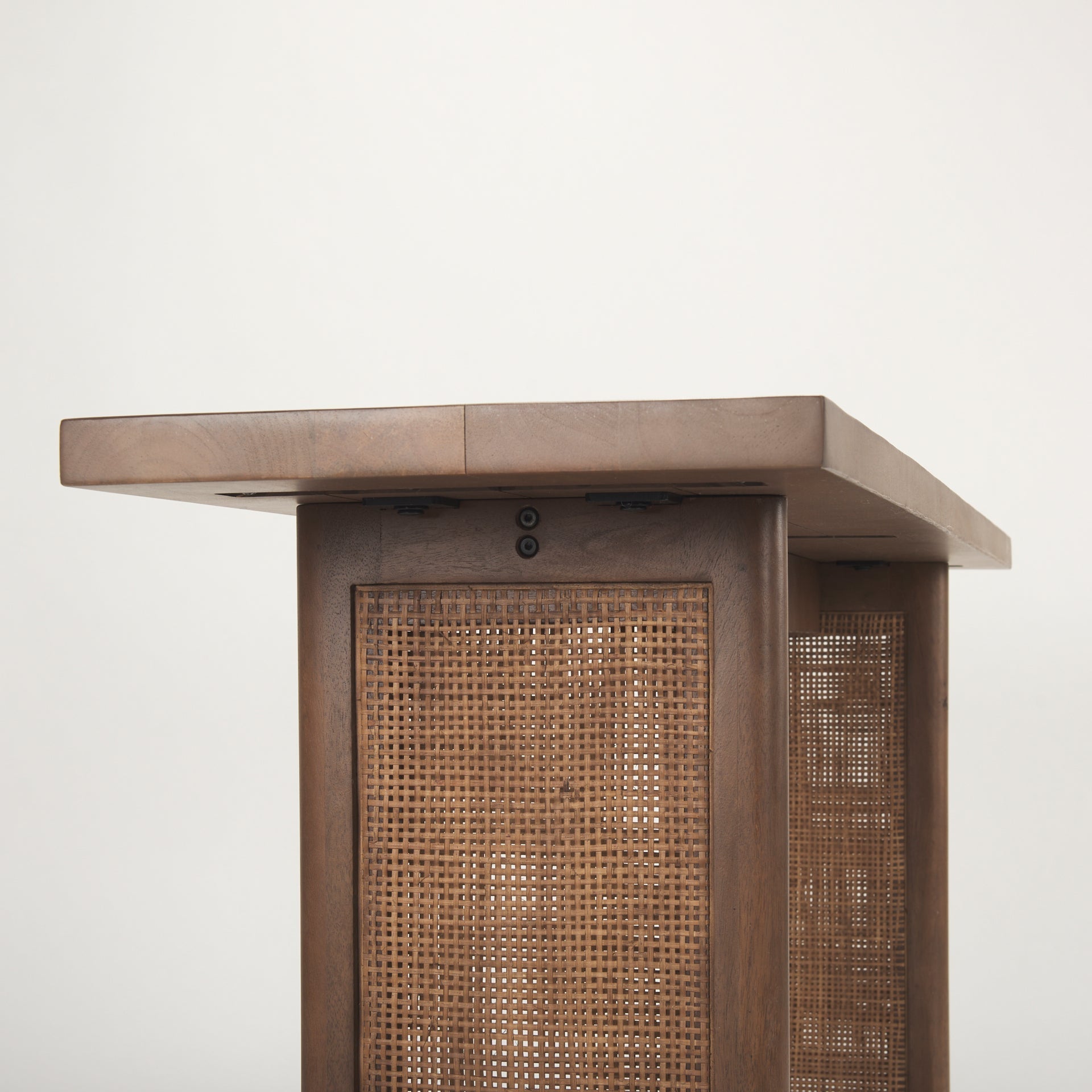 Grier Console Table Mercana Mer 70172 12