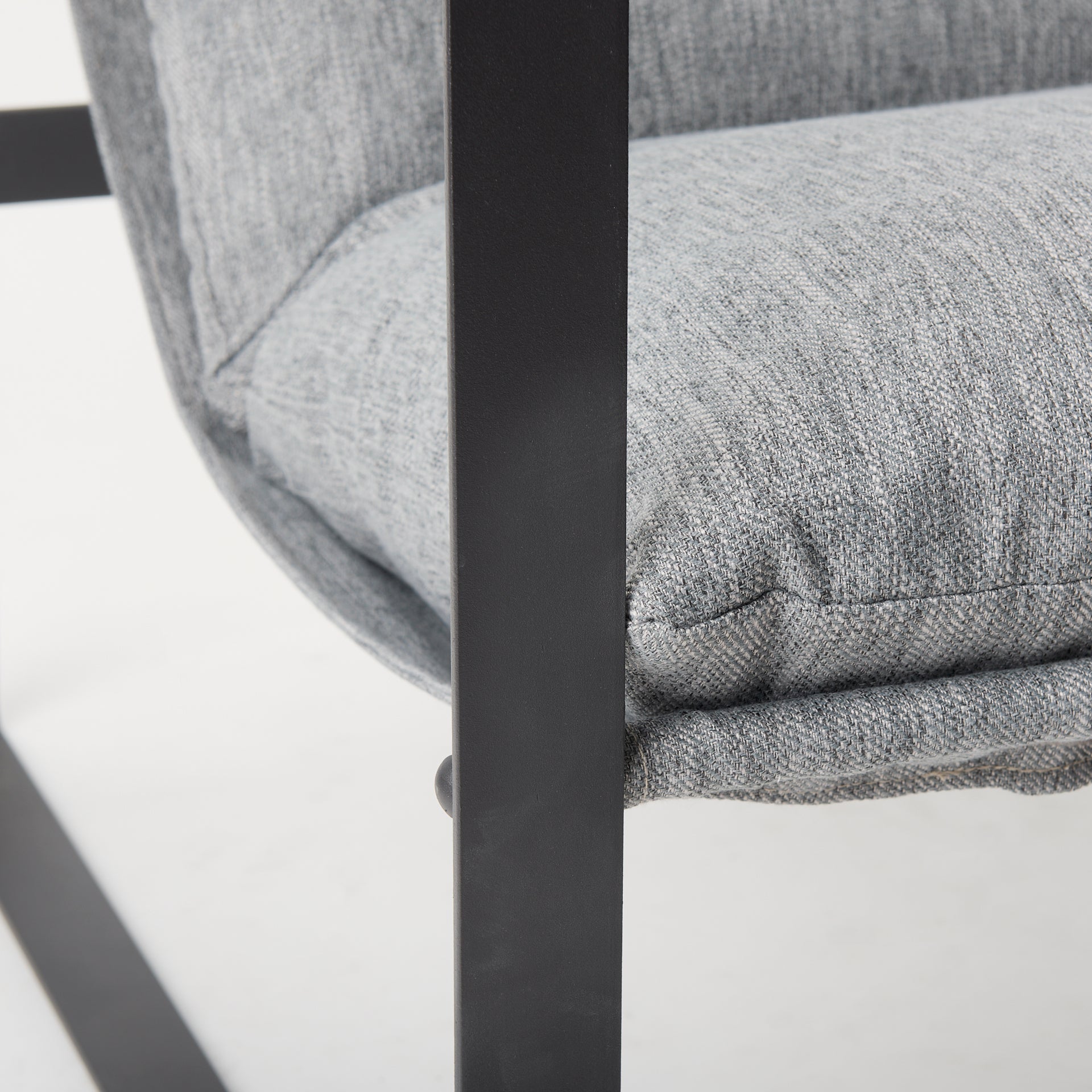 Guilia Accent Chair Mercana Mer 69003 17