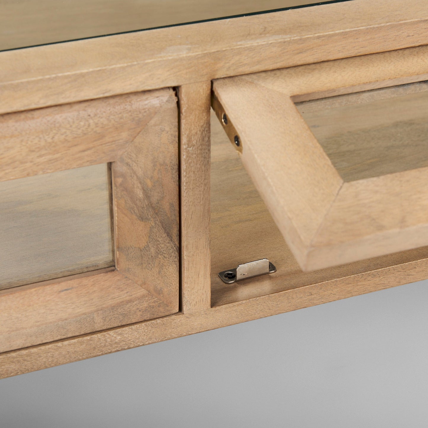 Arelius Coffee Table Mercana Mer 69297 57