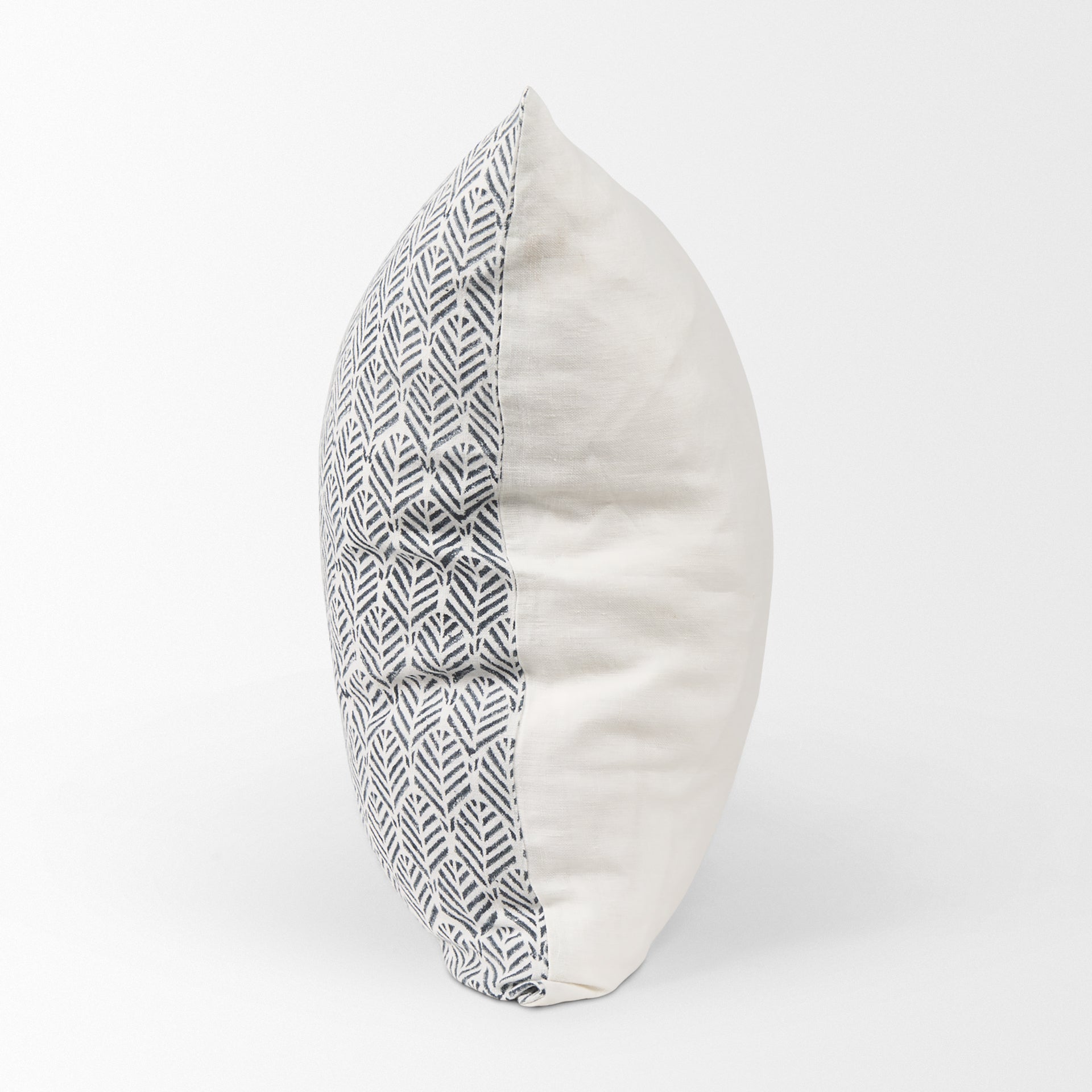 Jenelle Pillow Cover Mercana Mer 70320 6