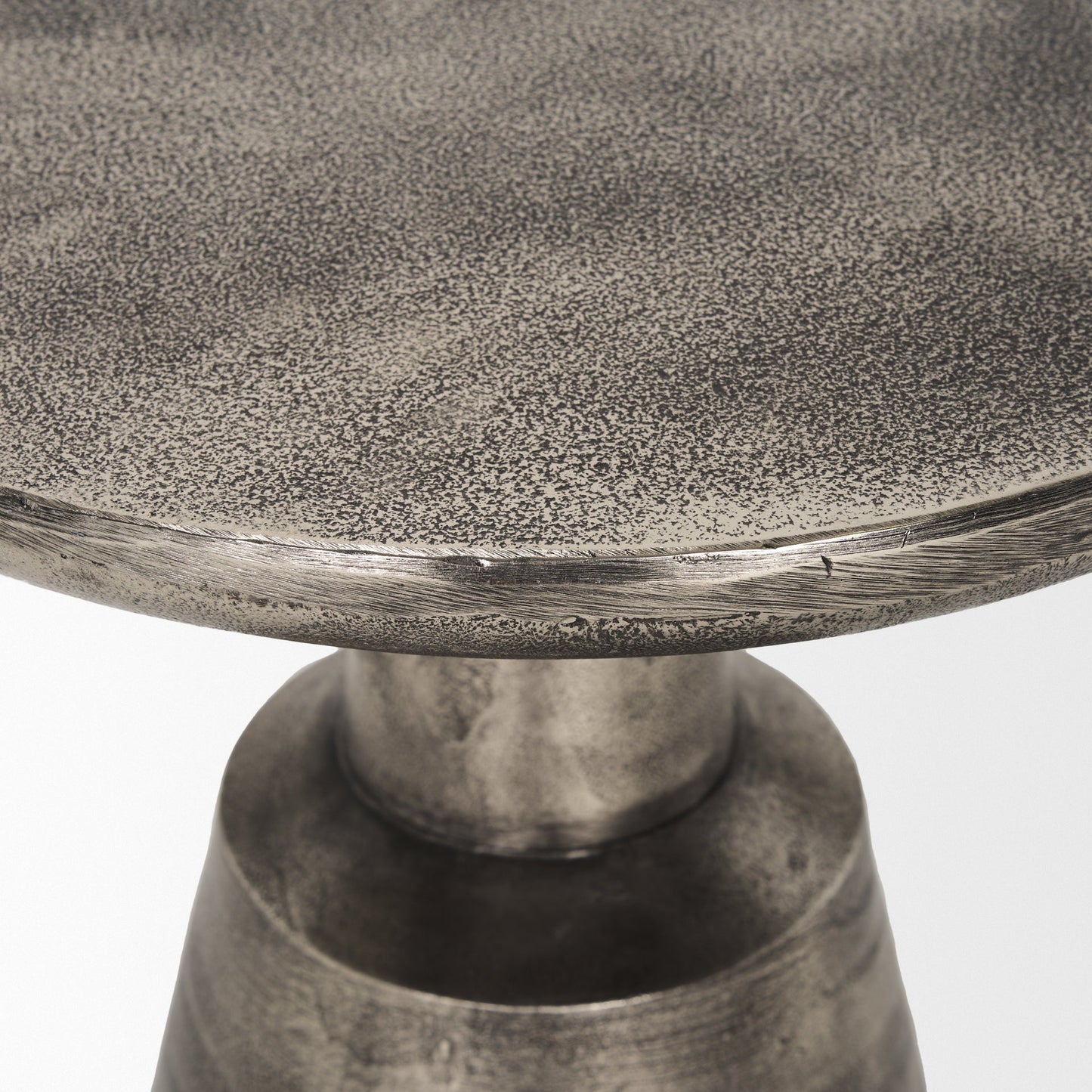 Bobbi Accent Table Mercana Mer 70614 4