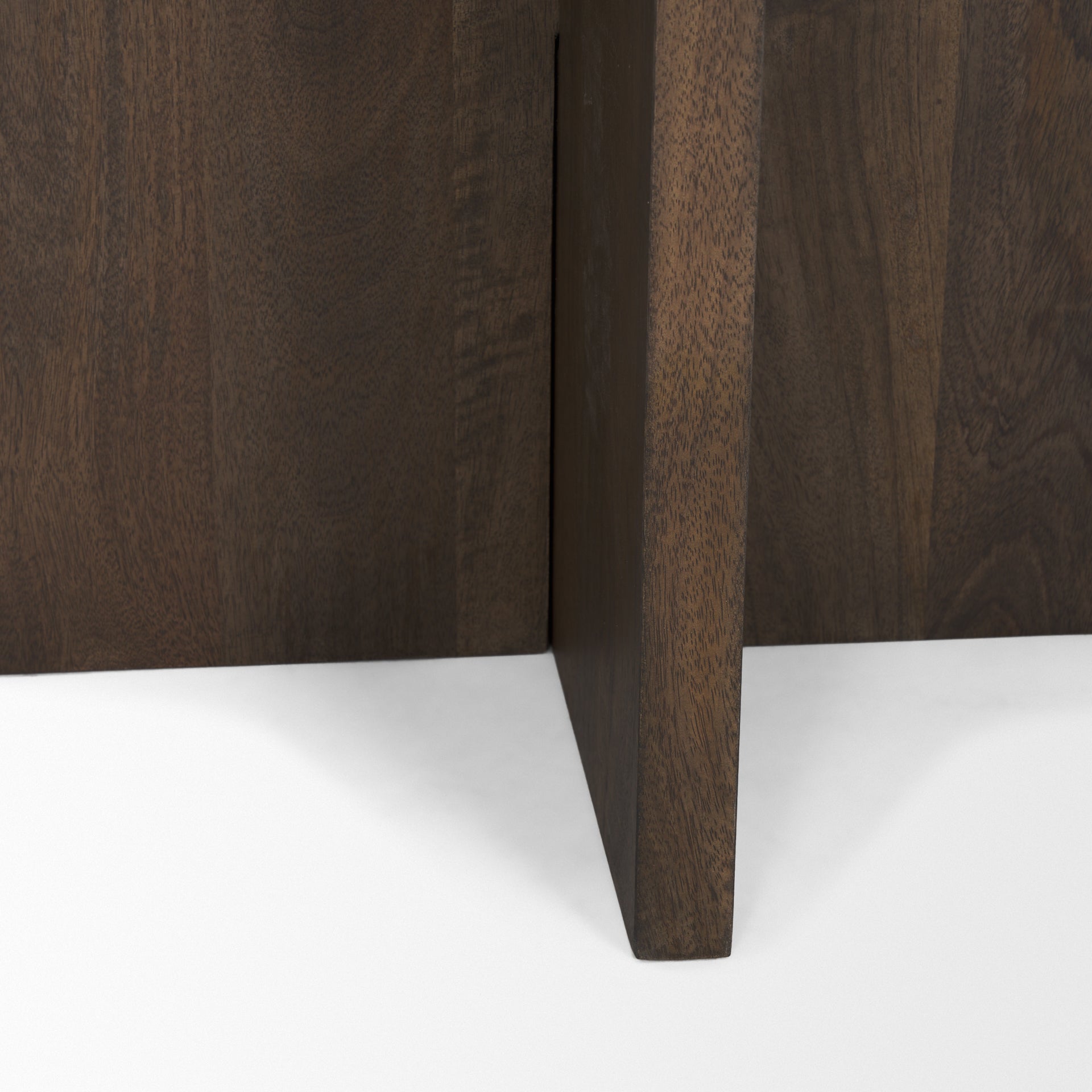 Bianca Accent Table Mercana Mer 69914 14