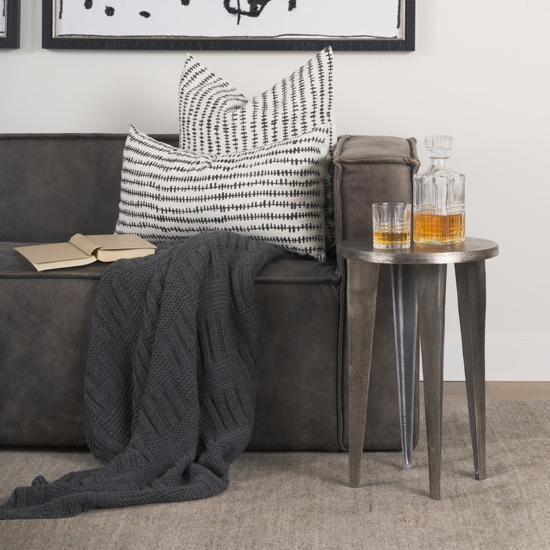 Maggie Accent Table Mercana Mer 70618 8