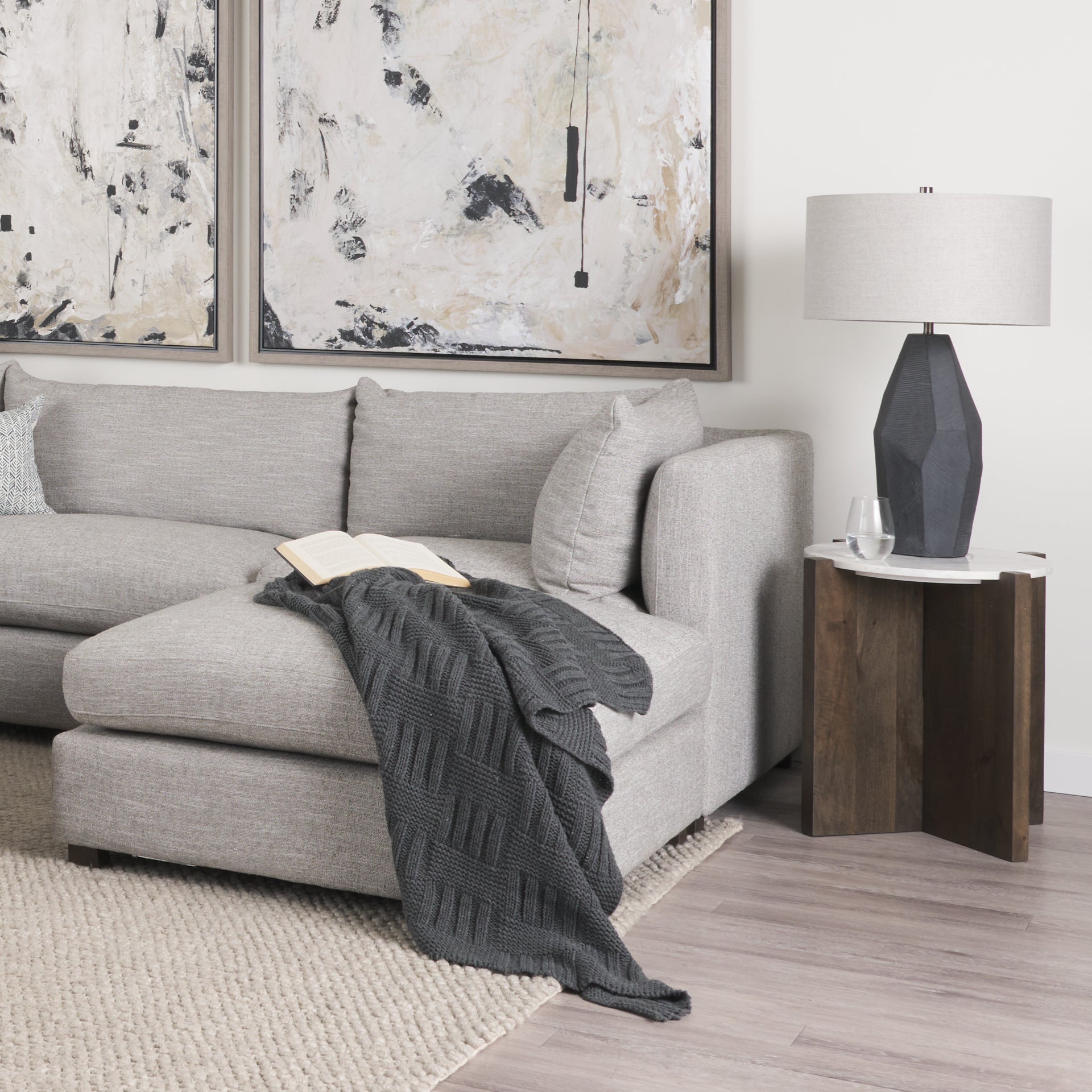 Bianca Accent Table Mercana Mer 69914 17