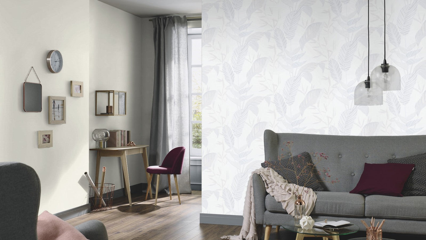 Elle Decoration Floral Wallpaper in White