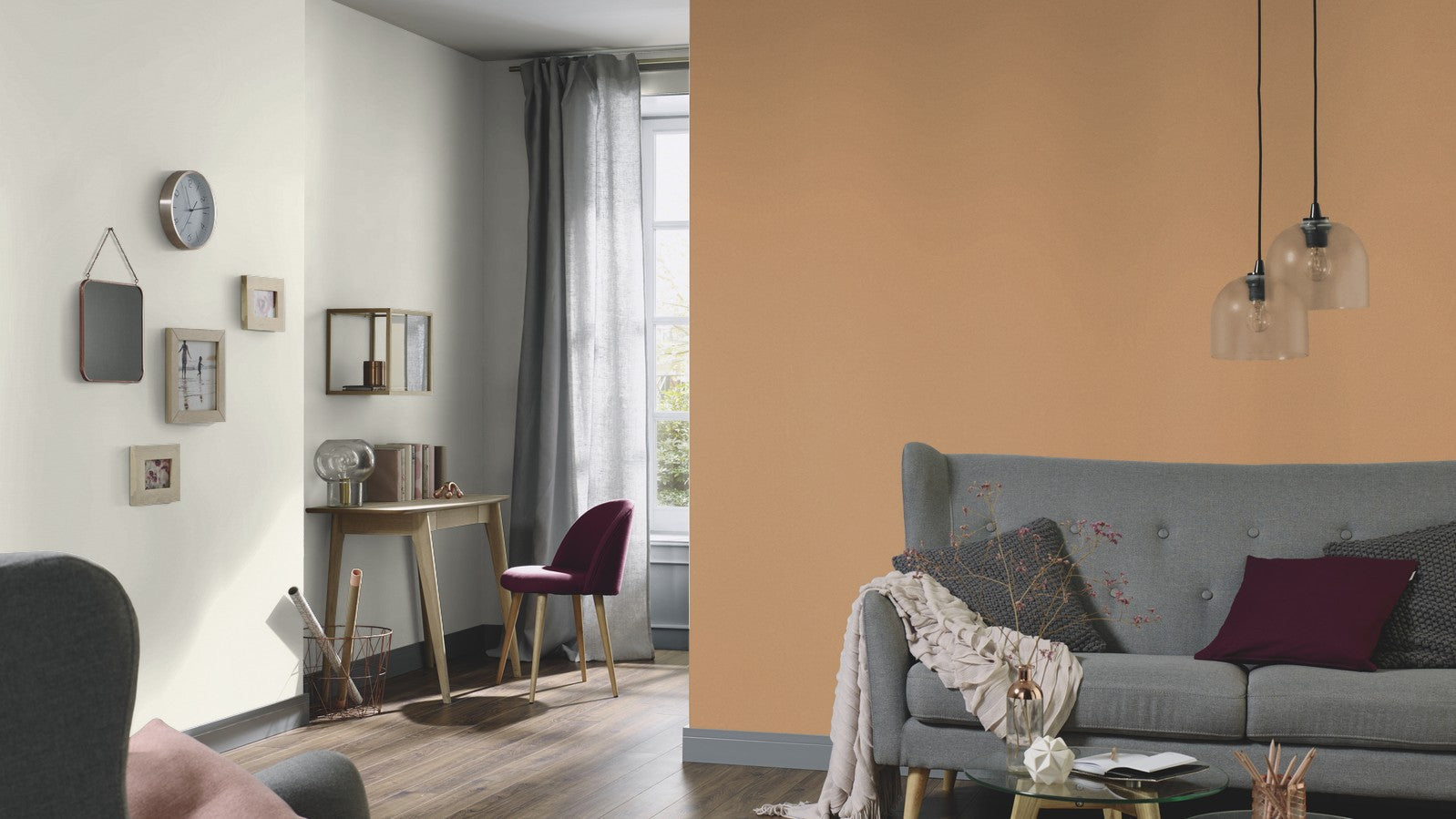 Elle Decoration Solid Wallpaper in Gold