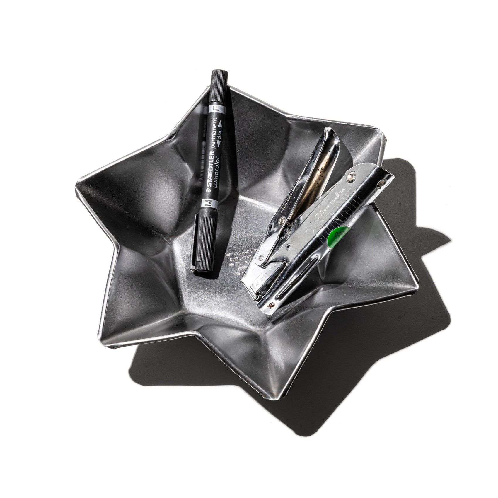 steel star tray design by puebco 1