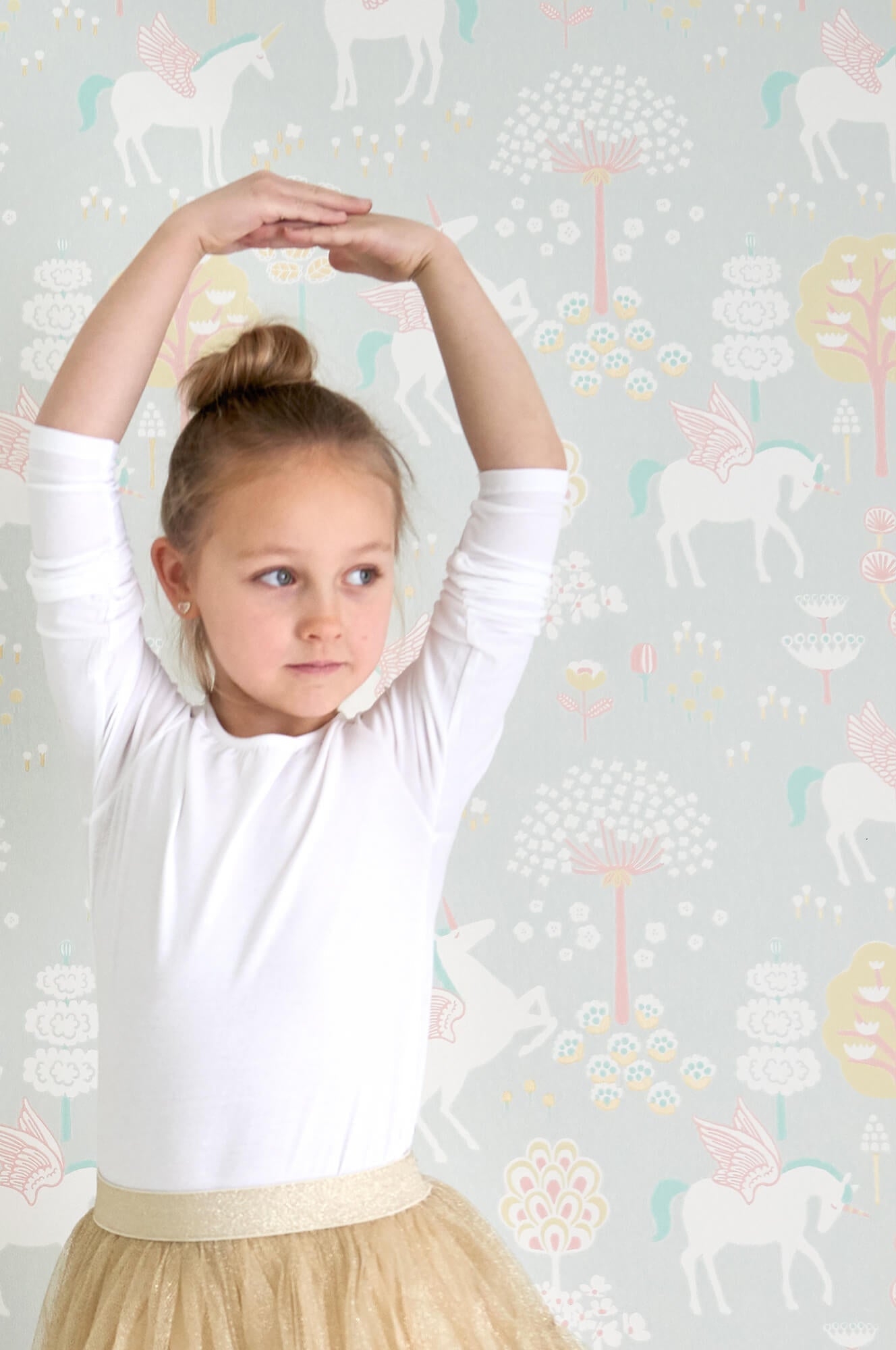 True Unicorns Grey Wallpaper by Majvillan