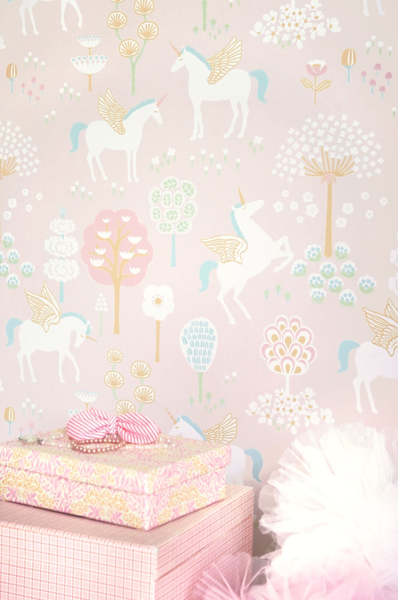 True Unicorns Pink Wallpaper by Majvillan
