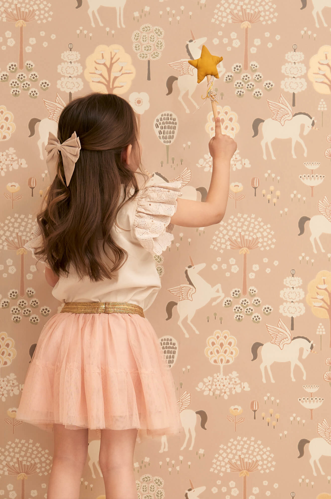 True Unicorn Wallpaper in Old Pink