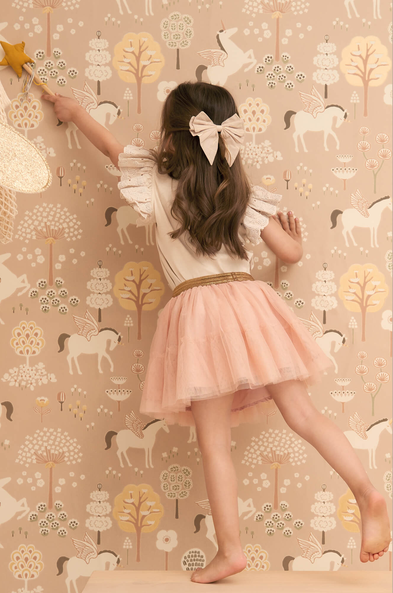True Unicorn Wallpaper in Old Pink