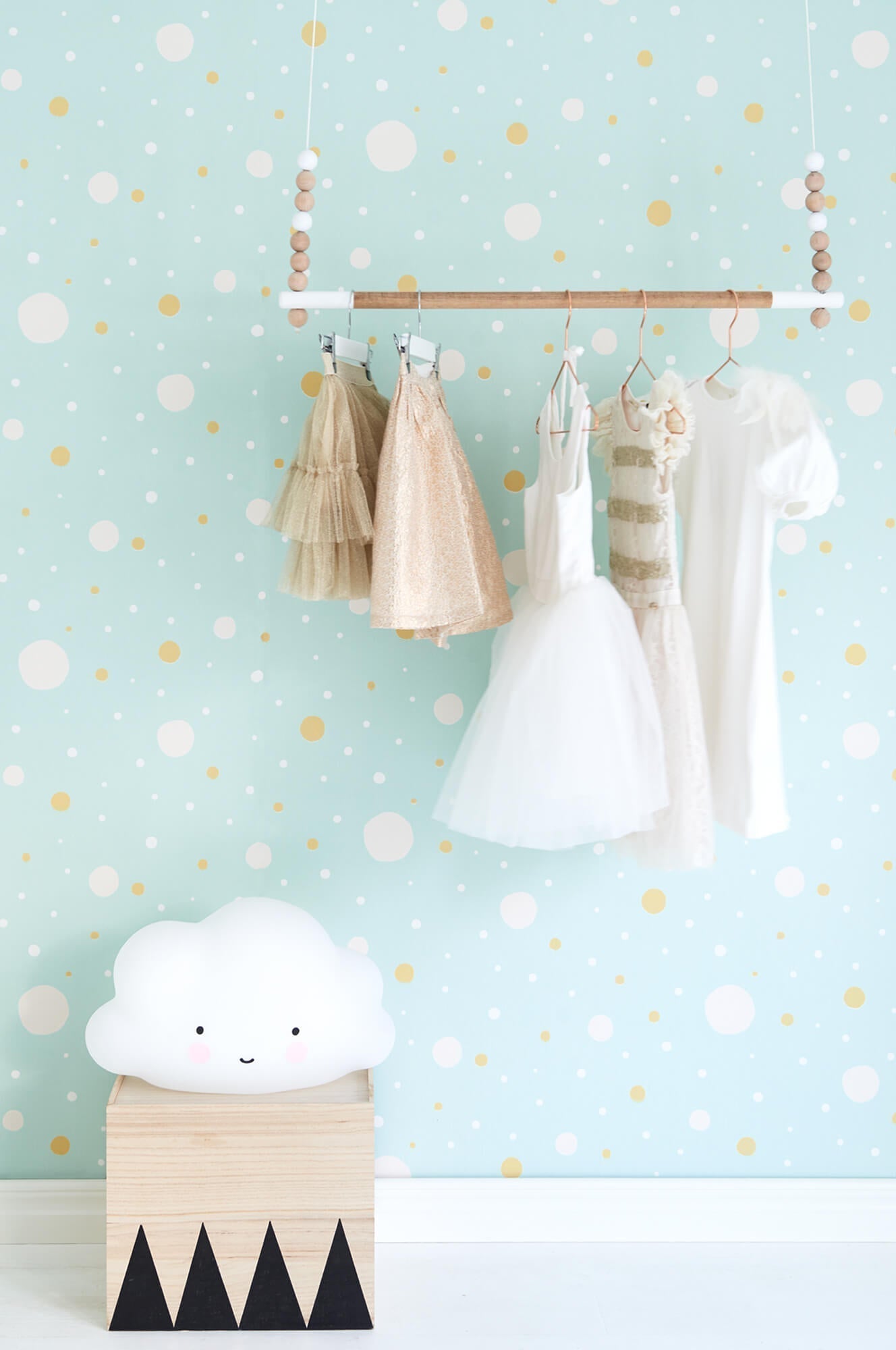 Confetti Turquoise Wallpaper by Majvillan