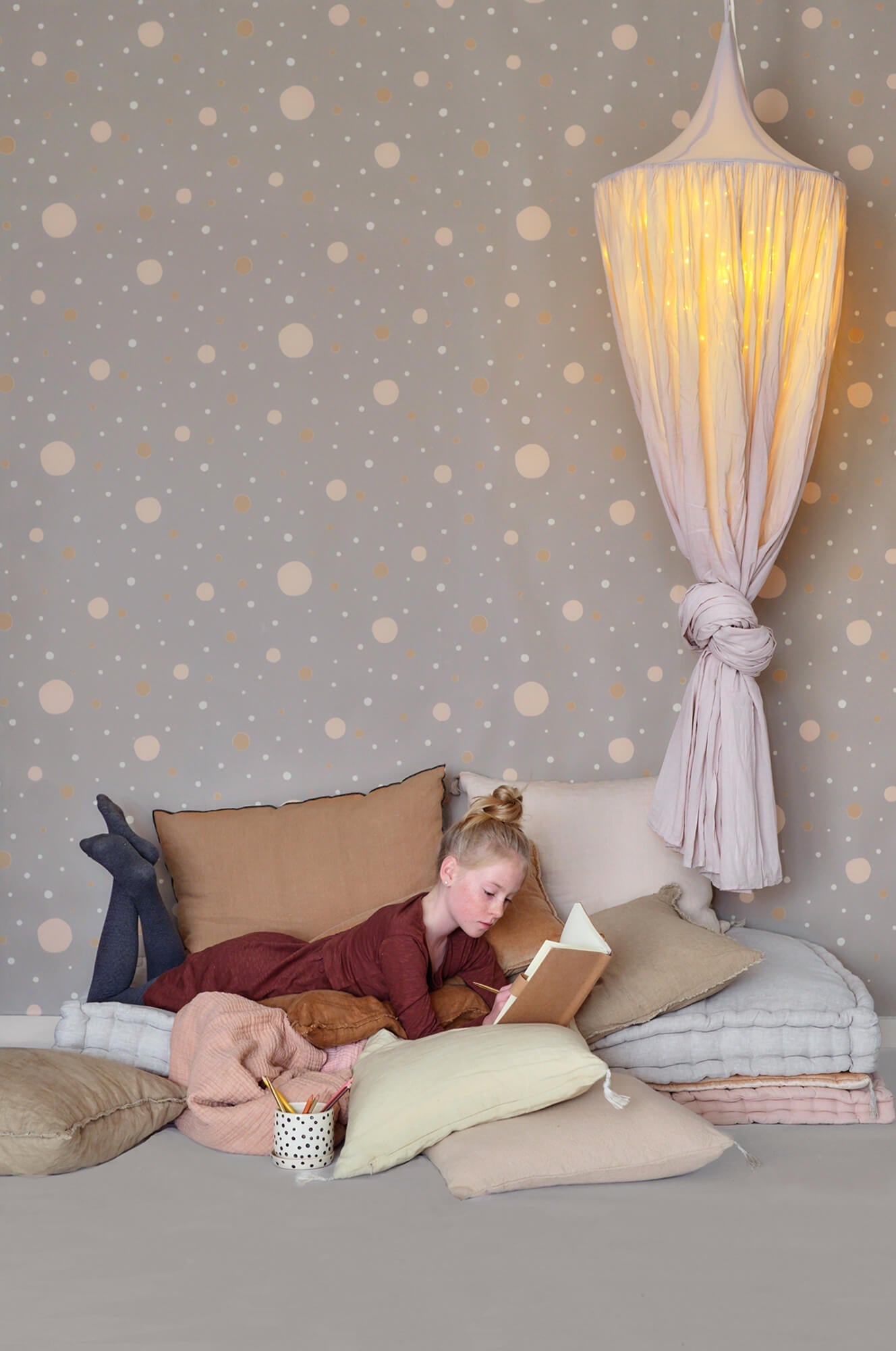 Confetti Mysterious Grey Wallpaper by Majvillan