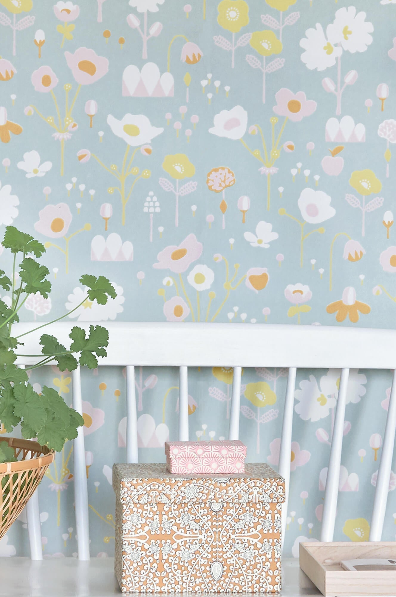 Bloom Grey Wallpaper by Majvillan