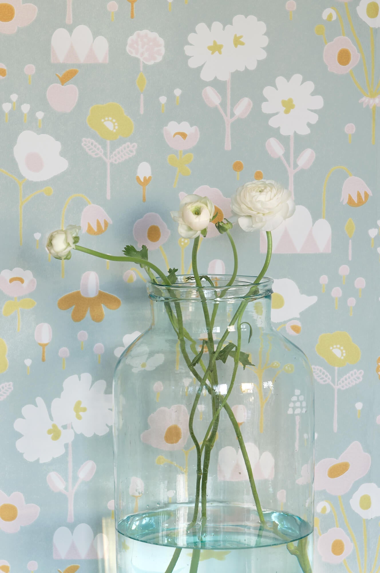 Bloom Grey Wallpaper by Majvillan