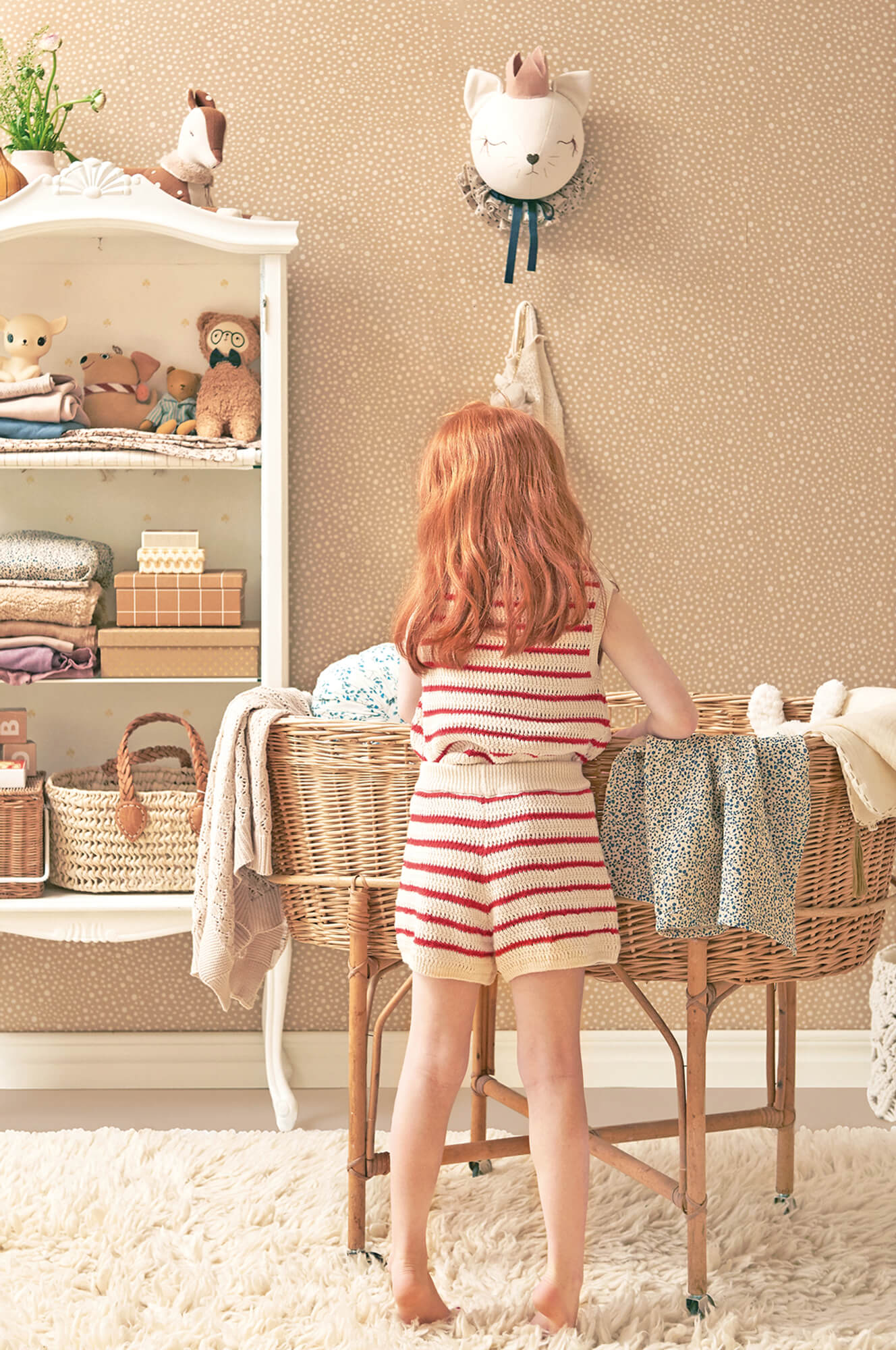 Dots Wallpaper in Teddy Brown