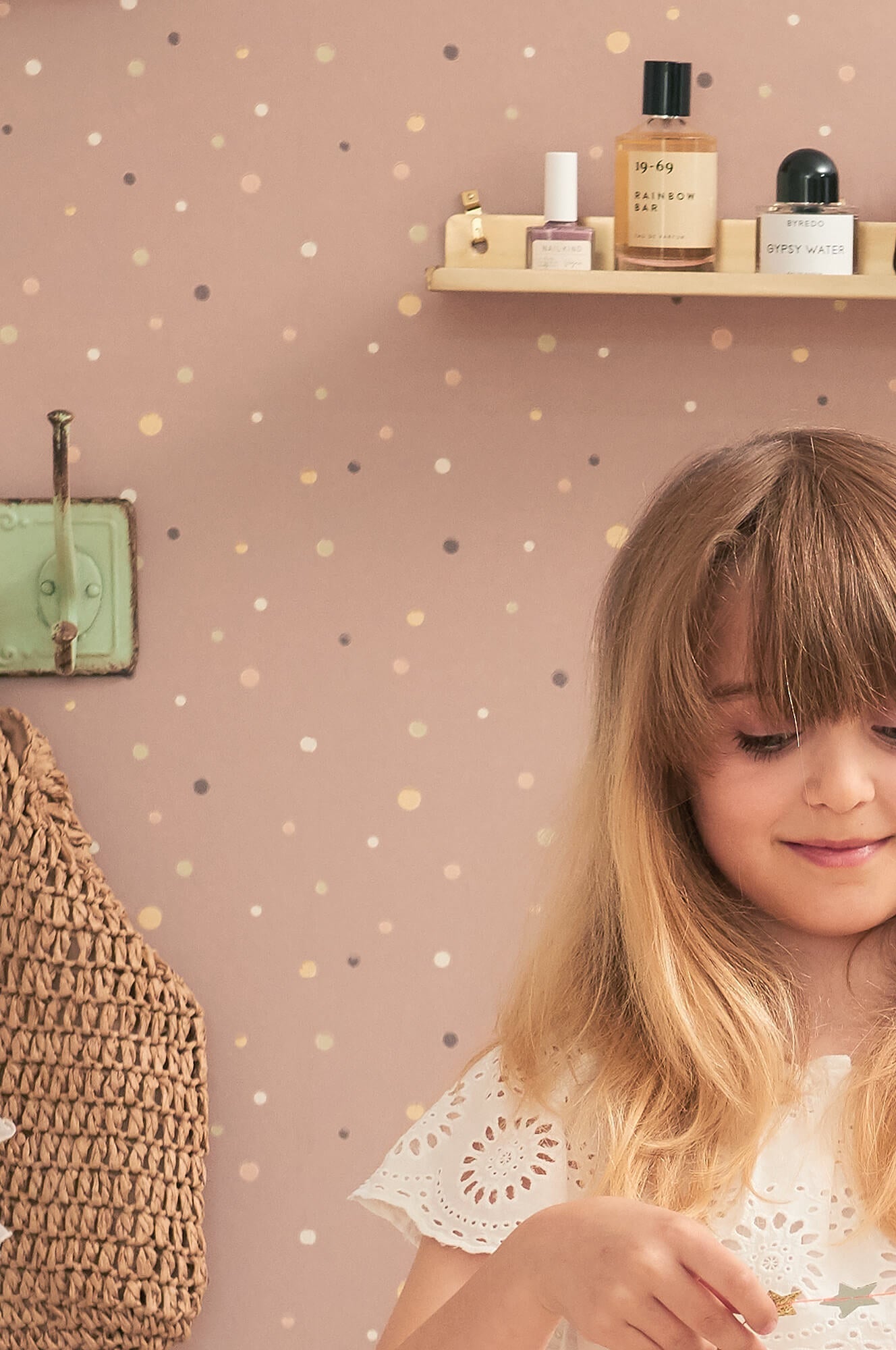 Stardust Wallpaper in Cosy Lilac