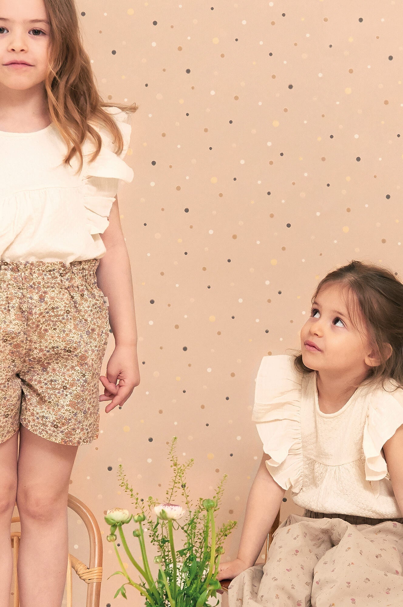 Stardust Wallpaper in Shimmering Pink